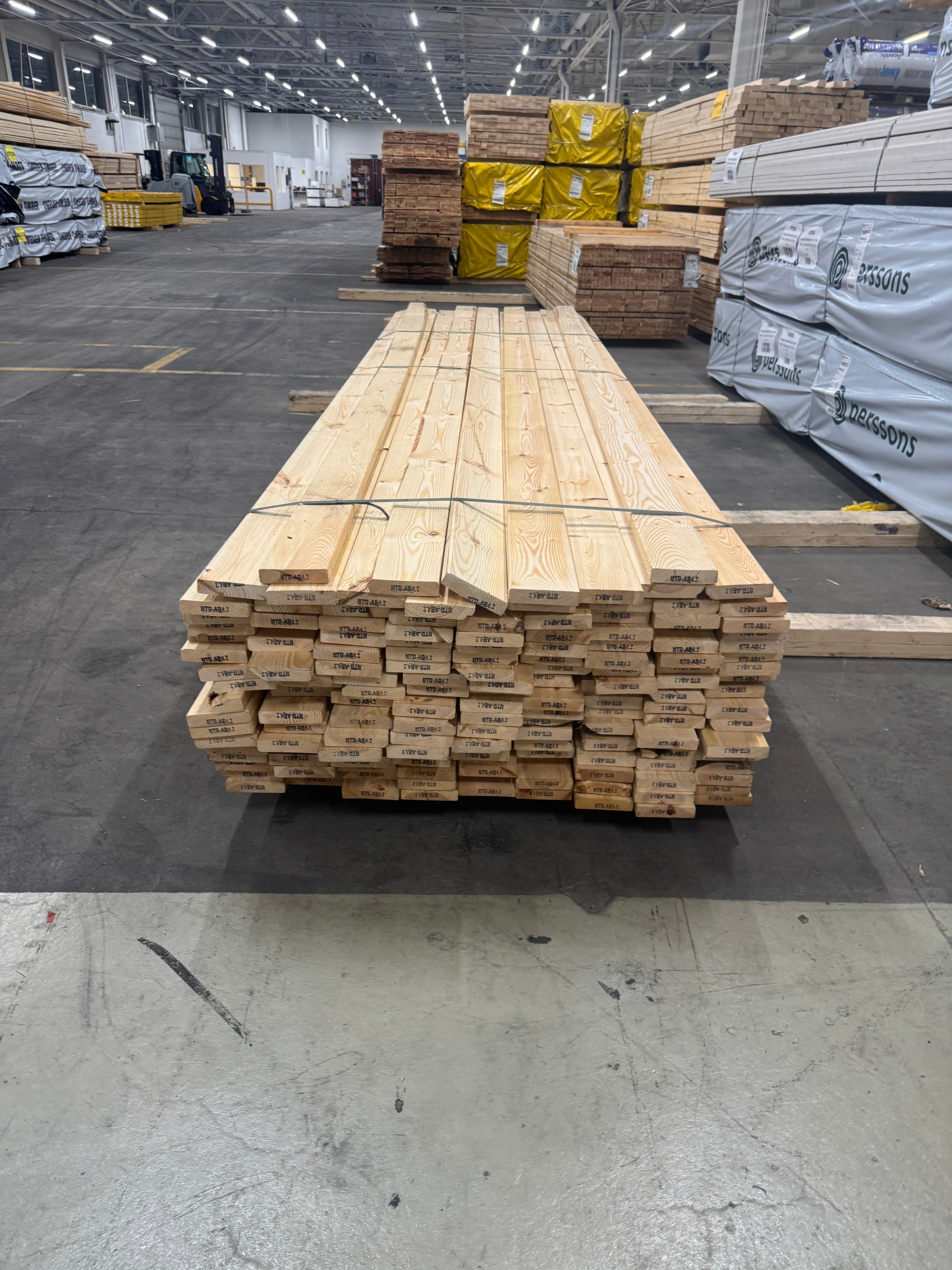 Paket Hyvlad 28x120mm Obehandlad 155st