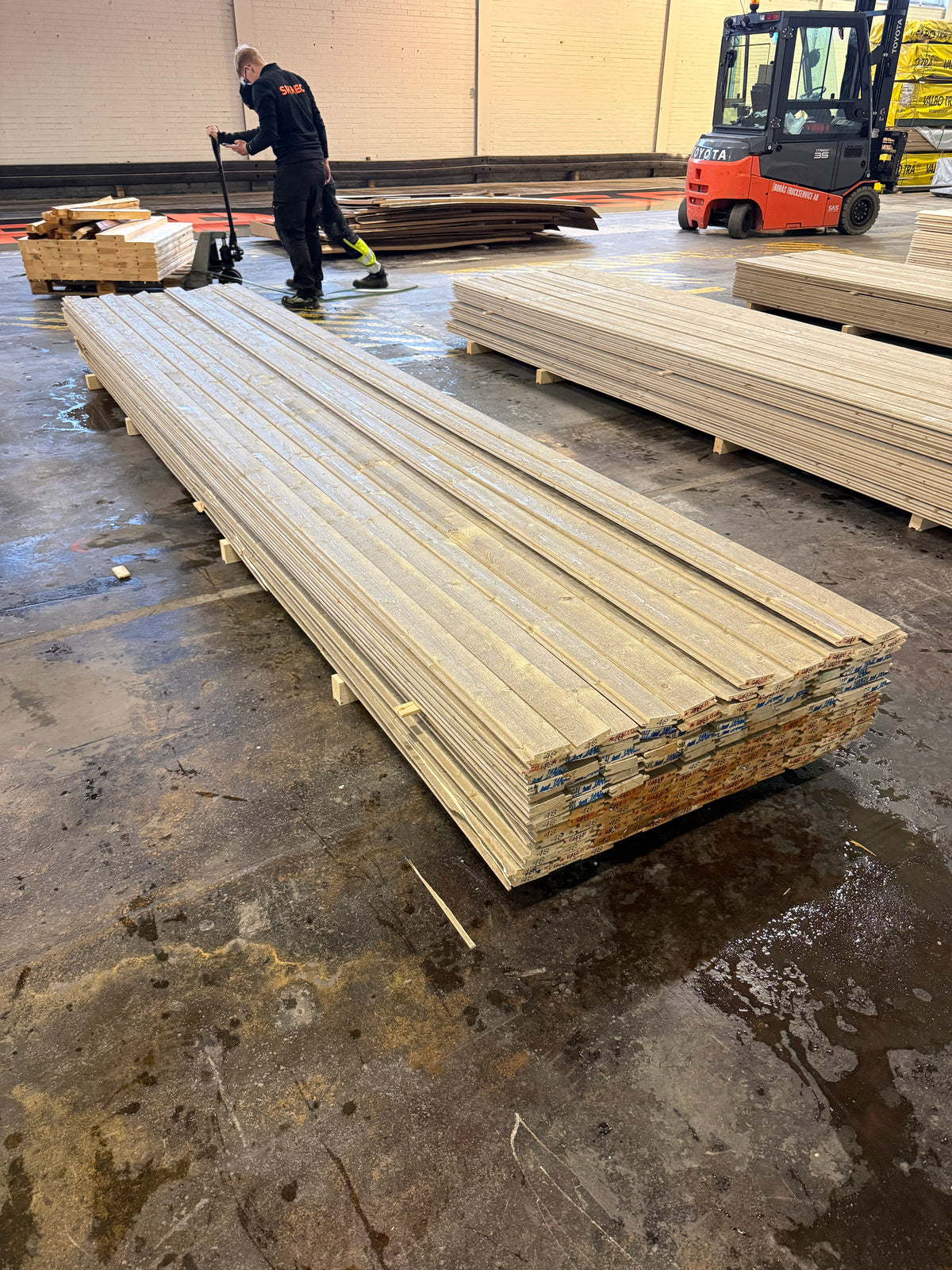 Paket Spårpanel Lasyr 22×95 mm 4,80 m – 143 st
