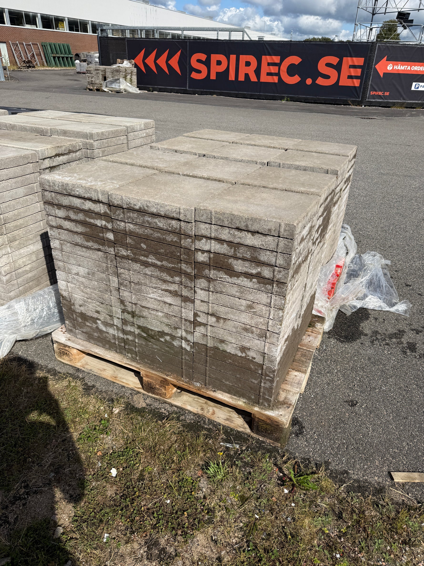 Marksten S:t Eriks 50x350x350 mm – Slät Grå