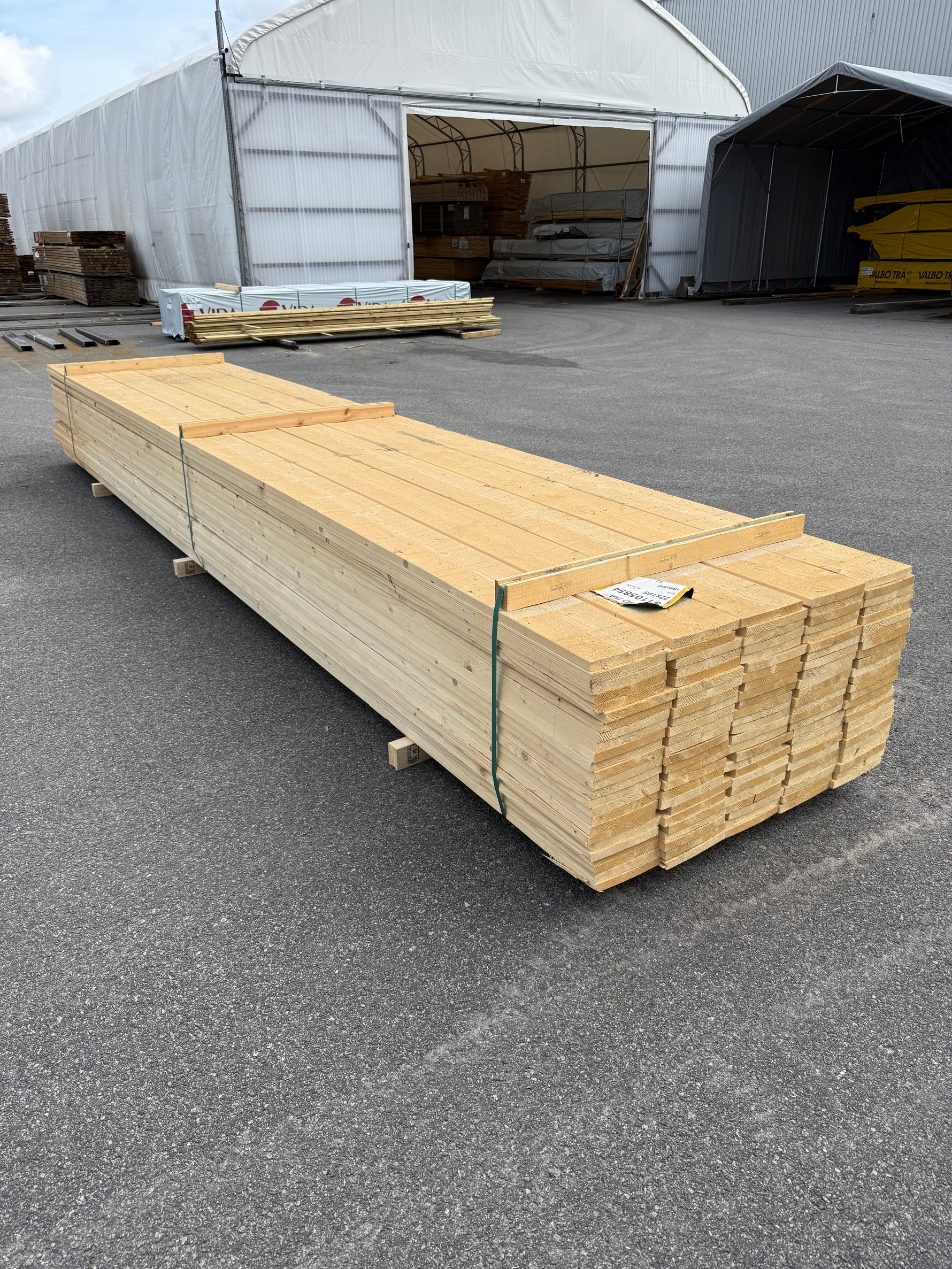 Paket Finsågade Brädor 22x195mm 5,40m 125st (Revor)
