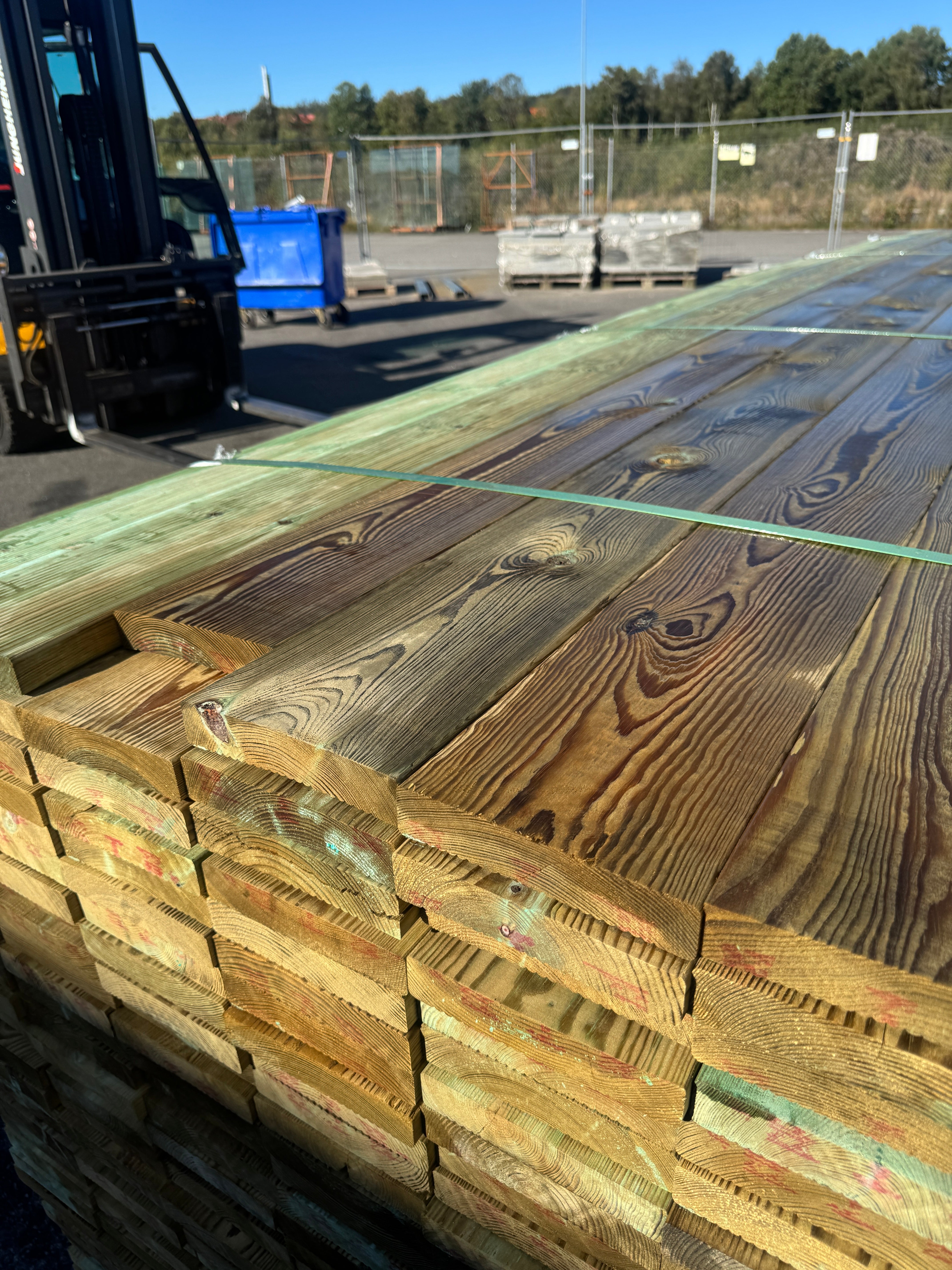 Trall 28x145mm Rillad – 4,80 m (furu, NTR AB, B-sort)