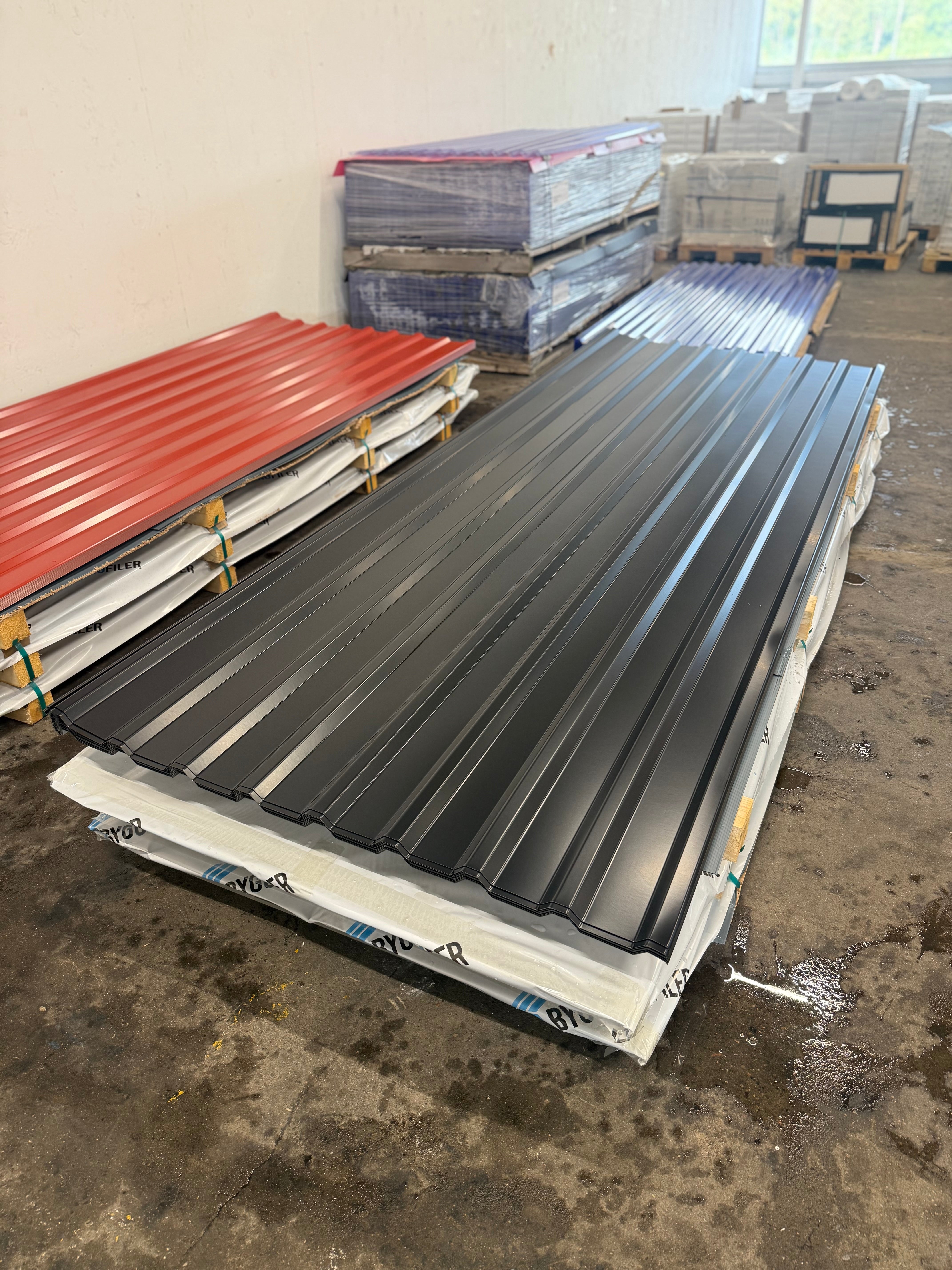 Takplåt TR 18 0,4mm Svart