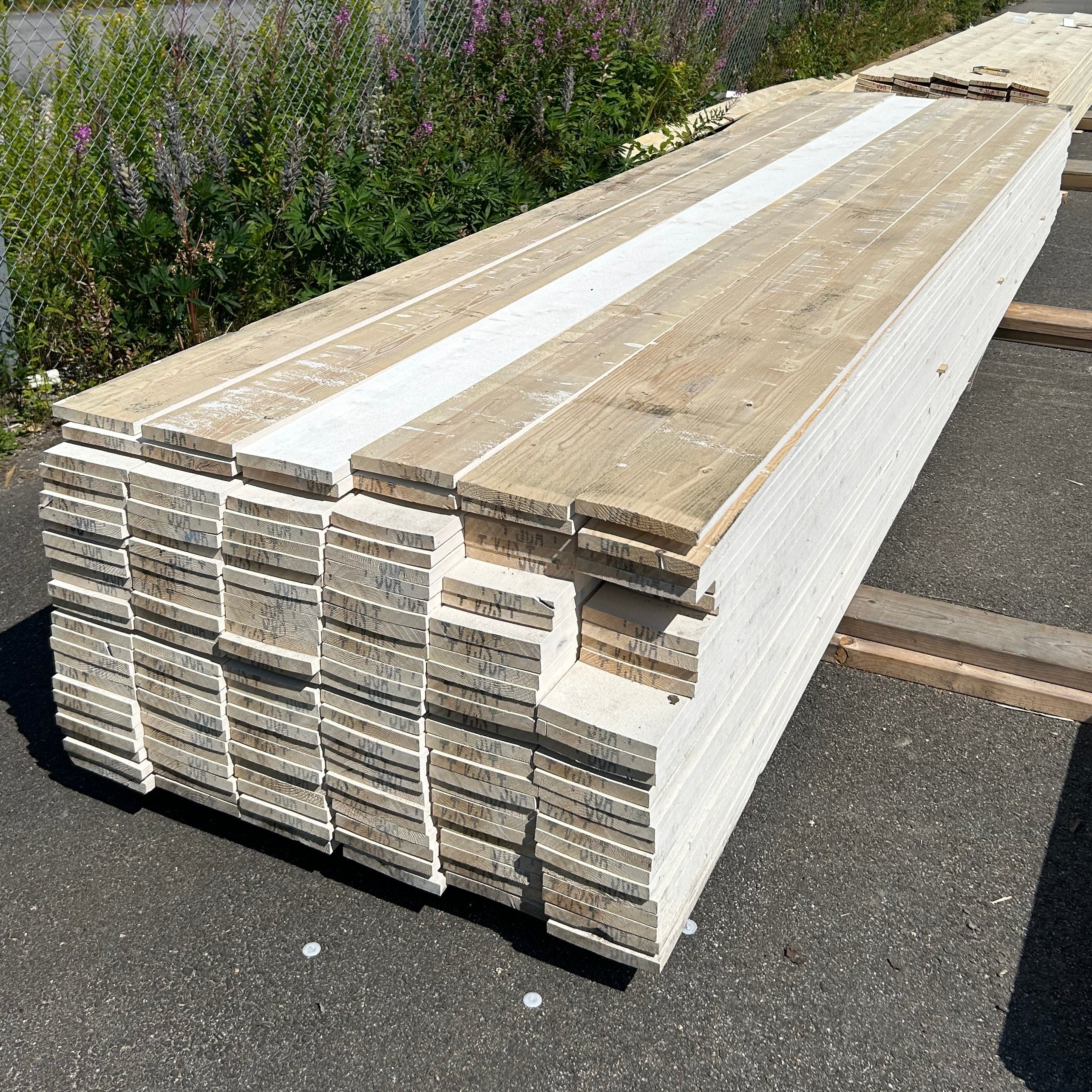 Paket Finsågade Brädor 22x170mm 156st 4.20m- Mellanstruken