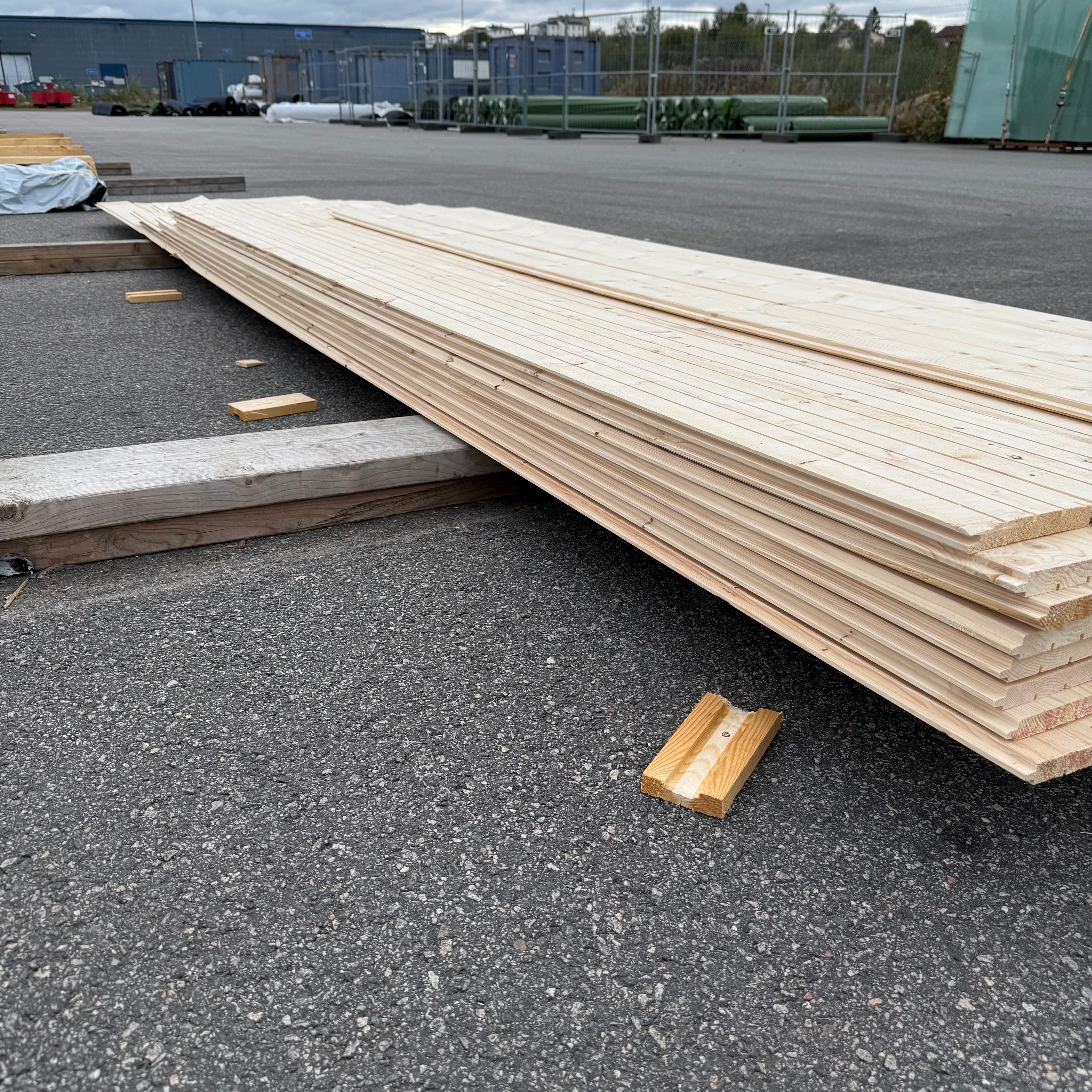 Paket Panel Gran Turbofas Utskott 20x145mm – 38 st (3,00–5,05 m, gran, obehandlad)