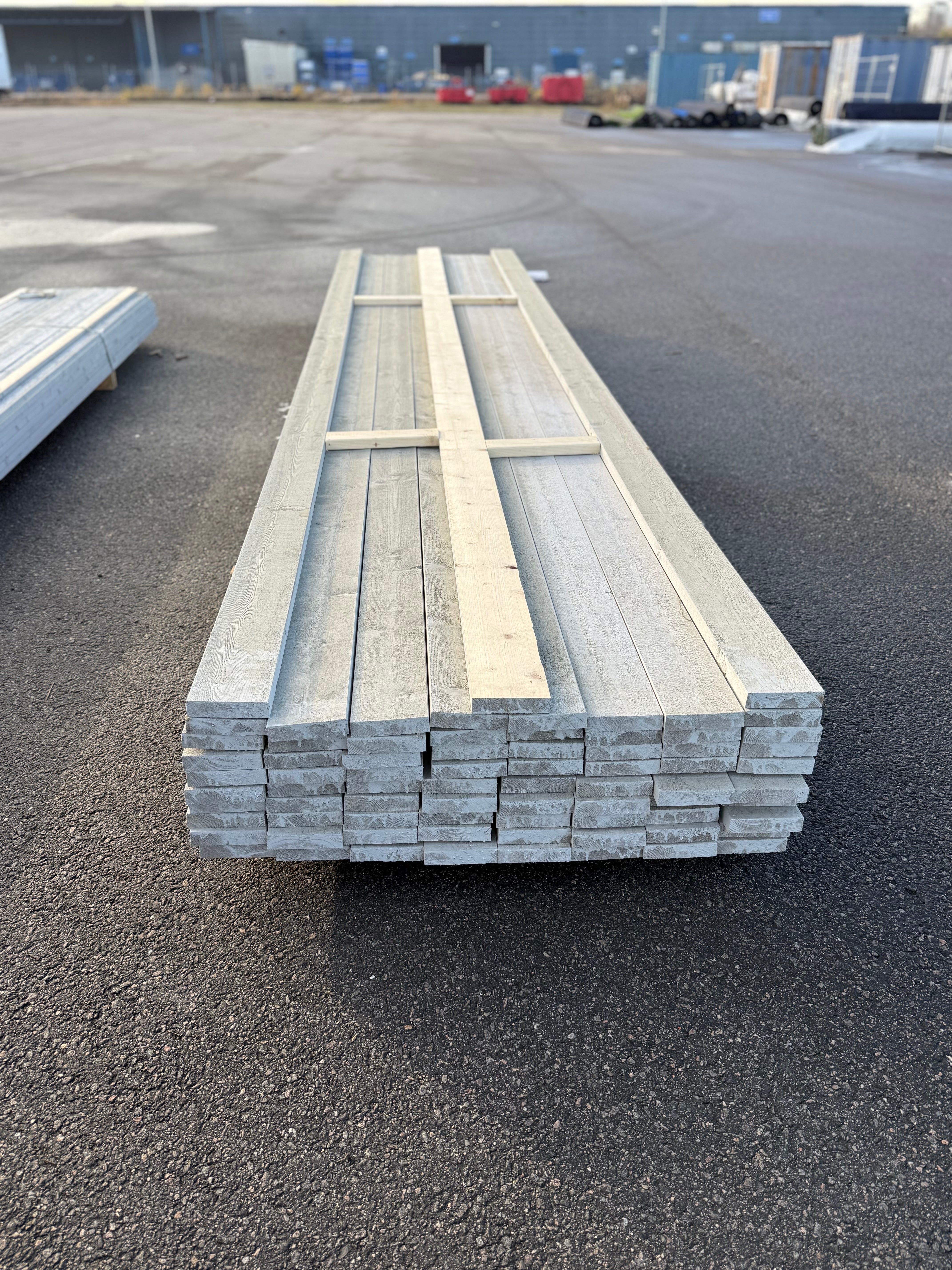 Paket Panel Finsågad 28x120mm – 75 st 4,80 m (Gran, Mellangrå NCS S3000-N)