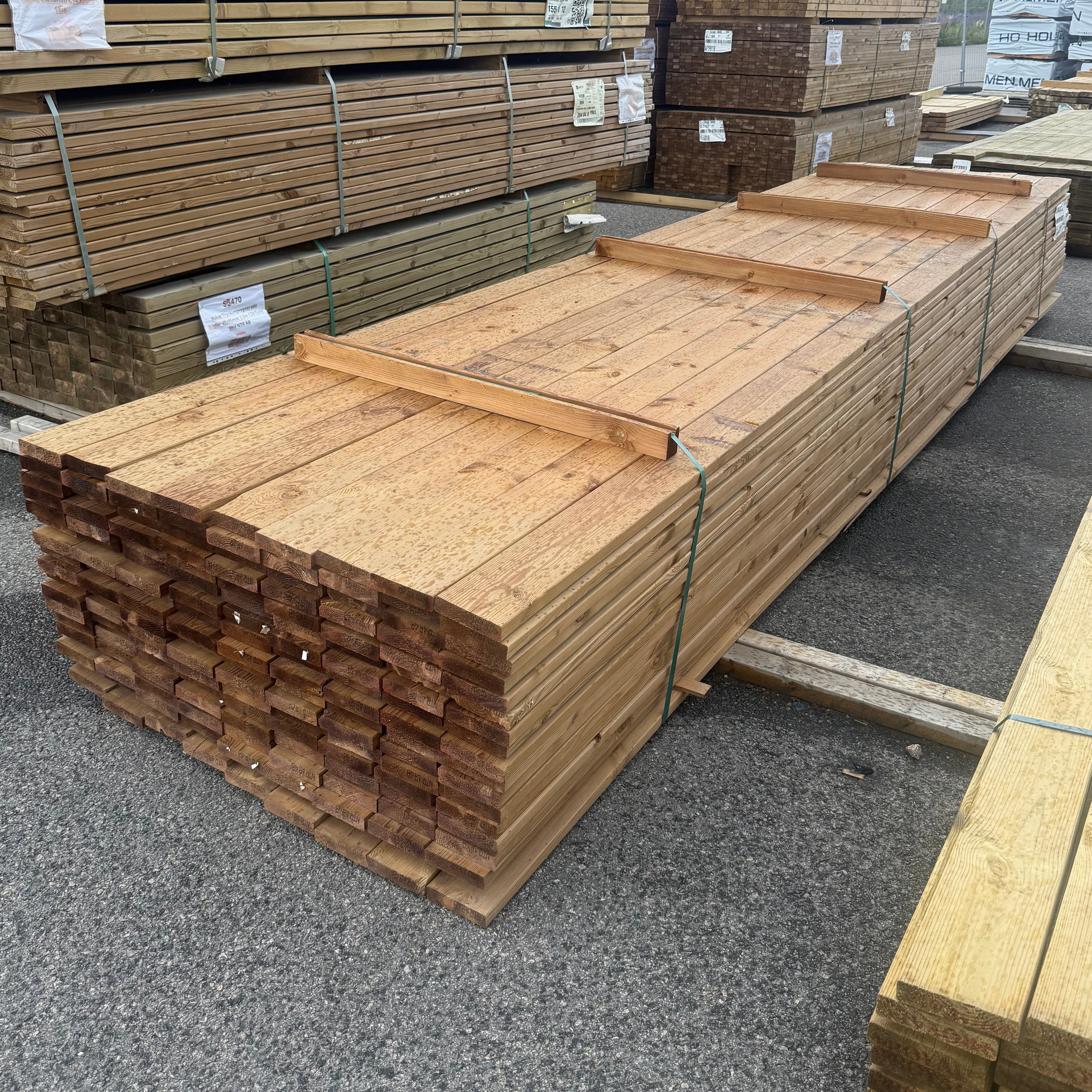 Paket Brunimpregnerad Trall 28x120mm 4.80m 153st Andra- sortering
