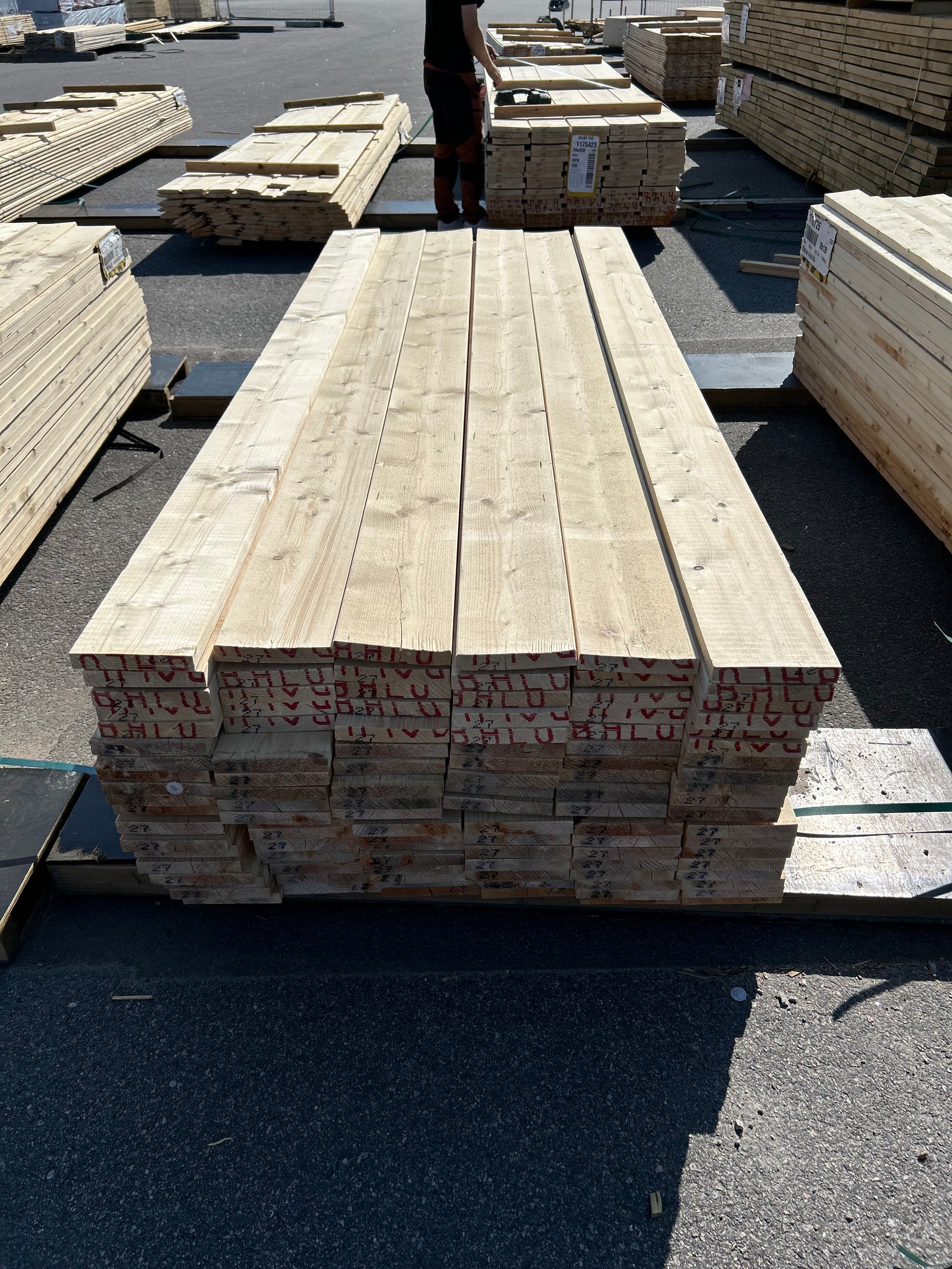 Paket Finsågade Brädor 28x170mm 2.70m 110st Obehandlad