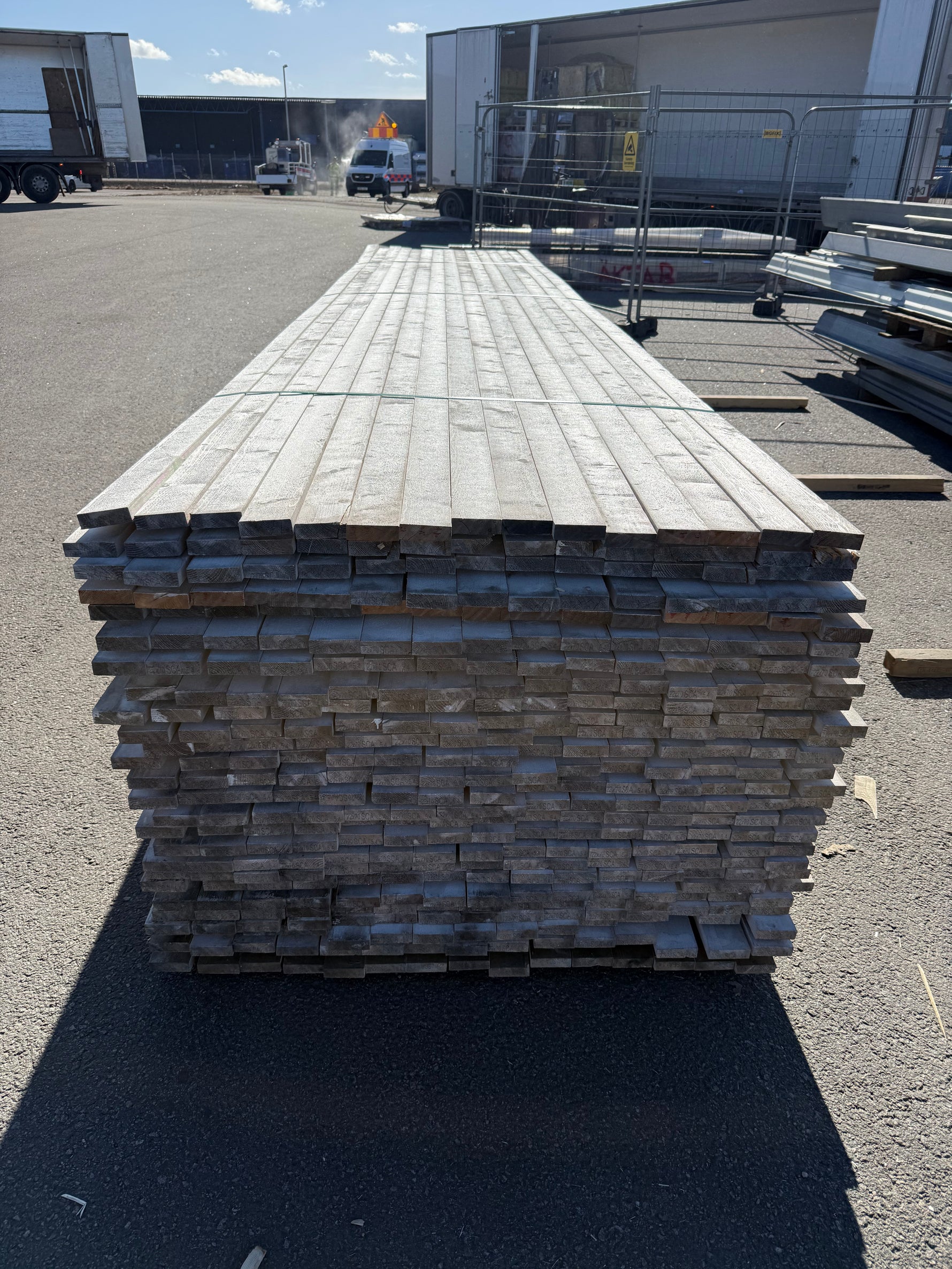 Paket Finsågad 22x70mm – 390 st 5,40 m Vit Grund - Spirec