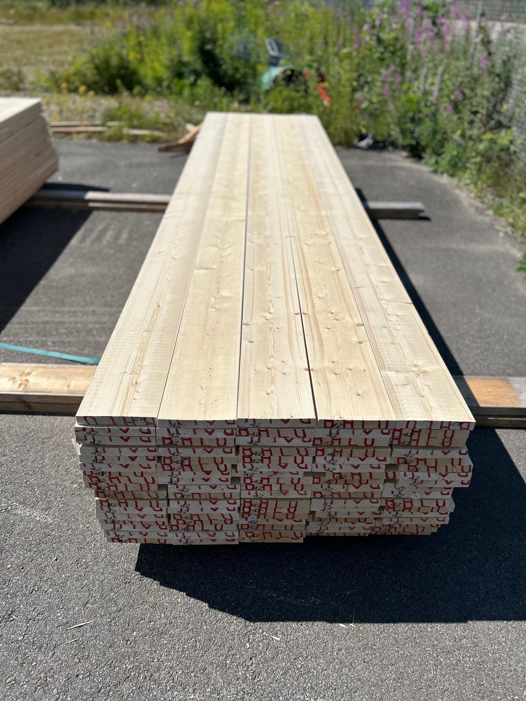 Paket Finsågade Brädor 28x195mm 4.20m 85st Obehandlade