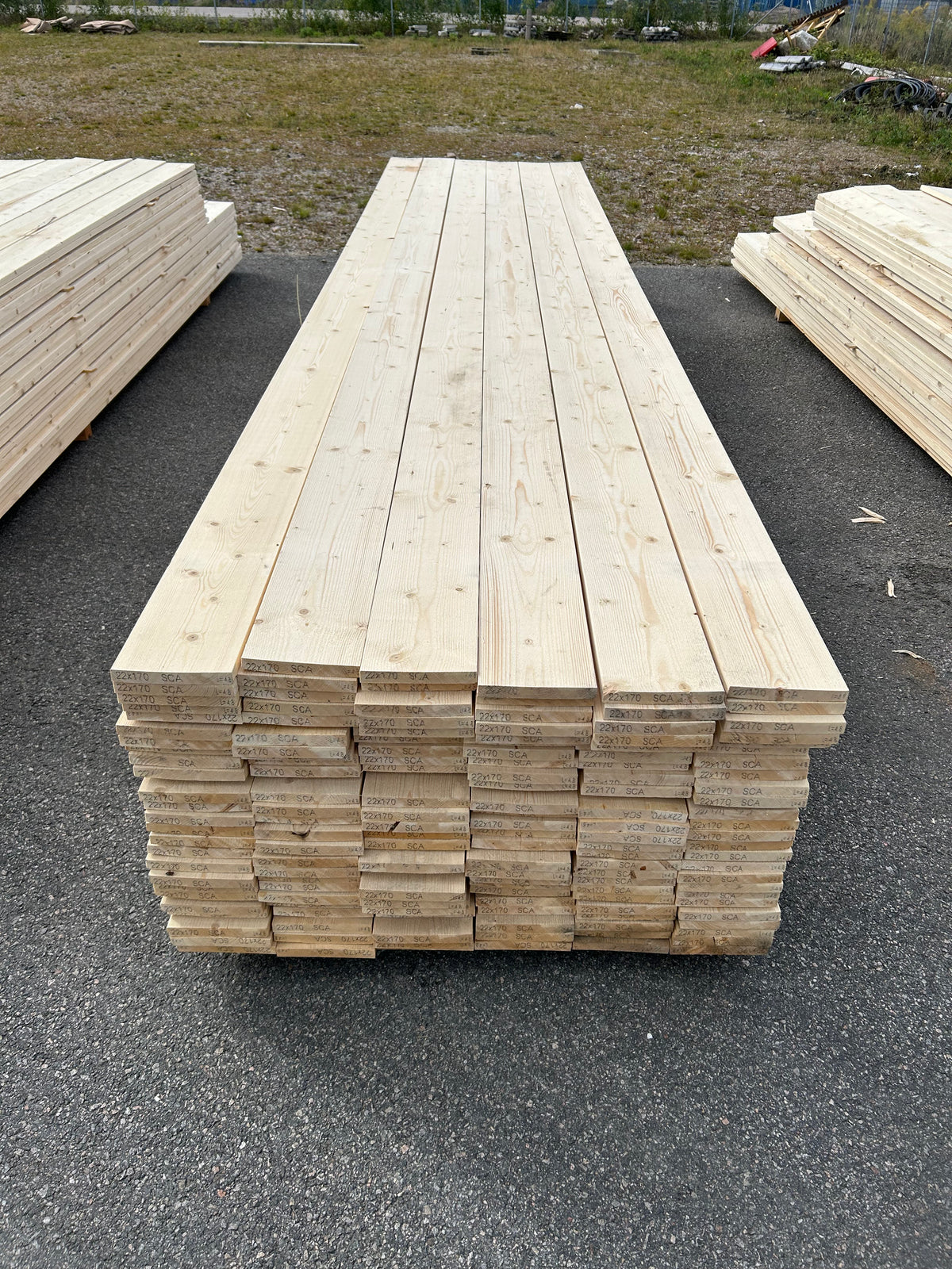 Parti Finsågade Brädor 22x170 mm – 4,80 m Obehandlade
