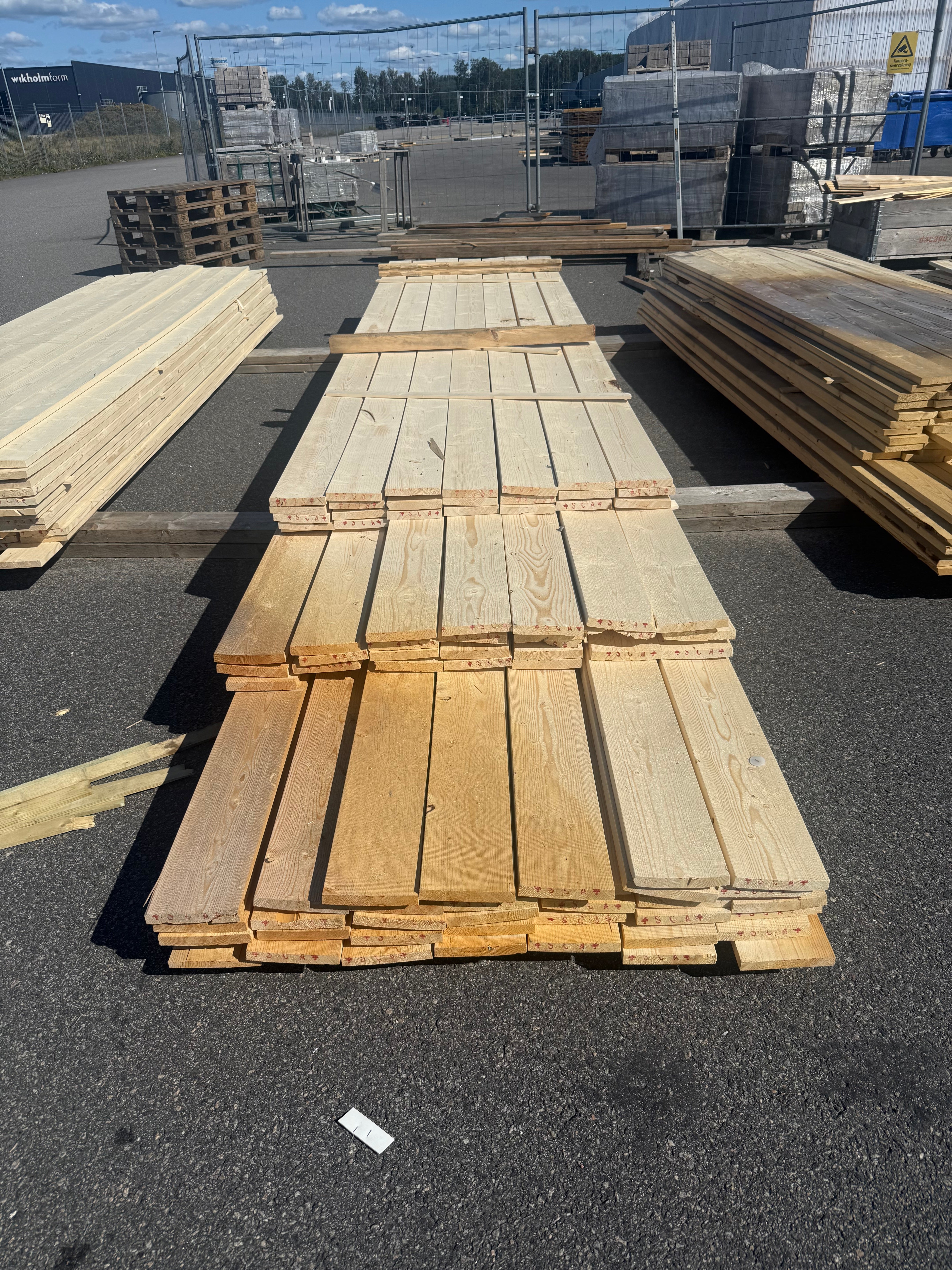 Paket Finsågad Panel 22x145mm 85st 4.20–5.40m – Andra sortering