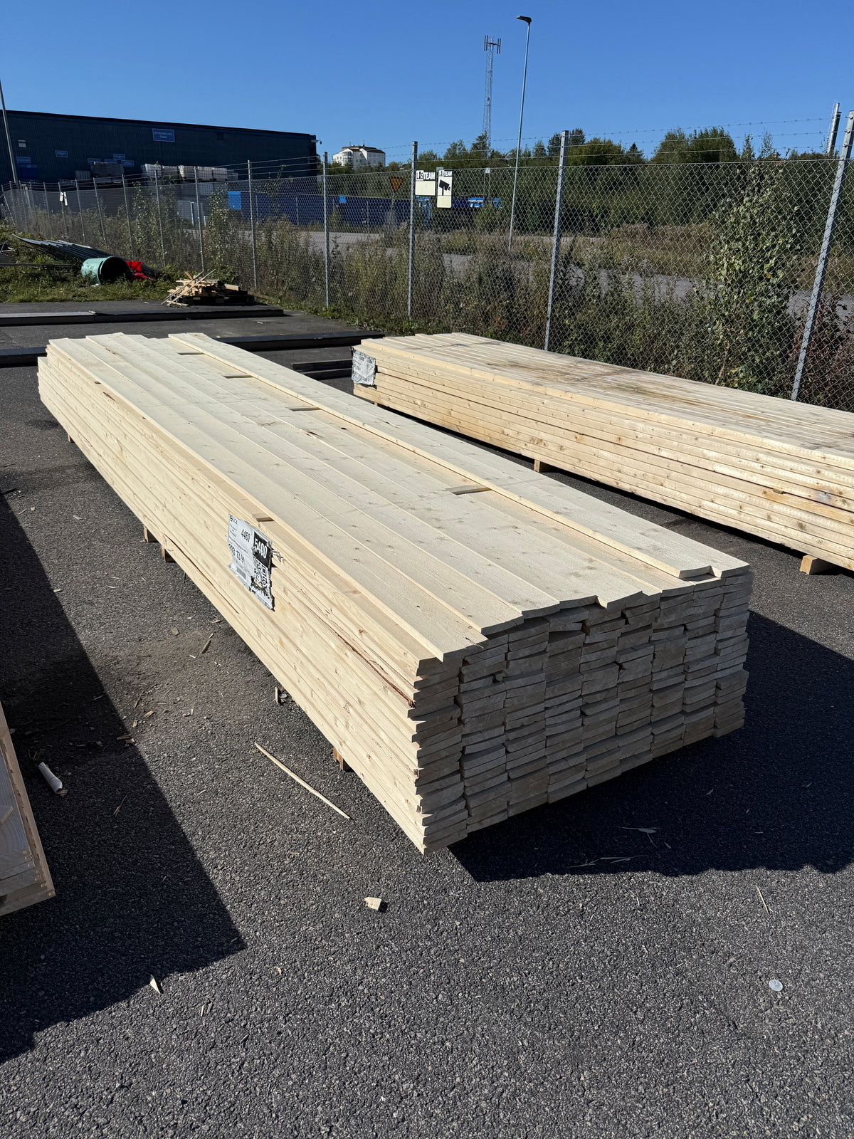 Paket Finsågade Brädor 22x120mm 4,80–5,40m 187st (Andra Sortering)