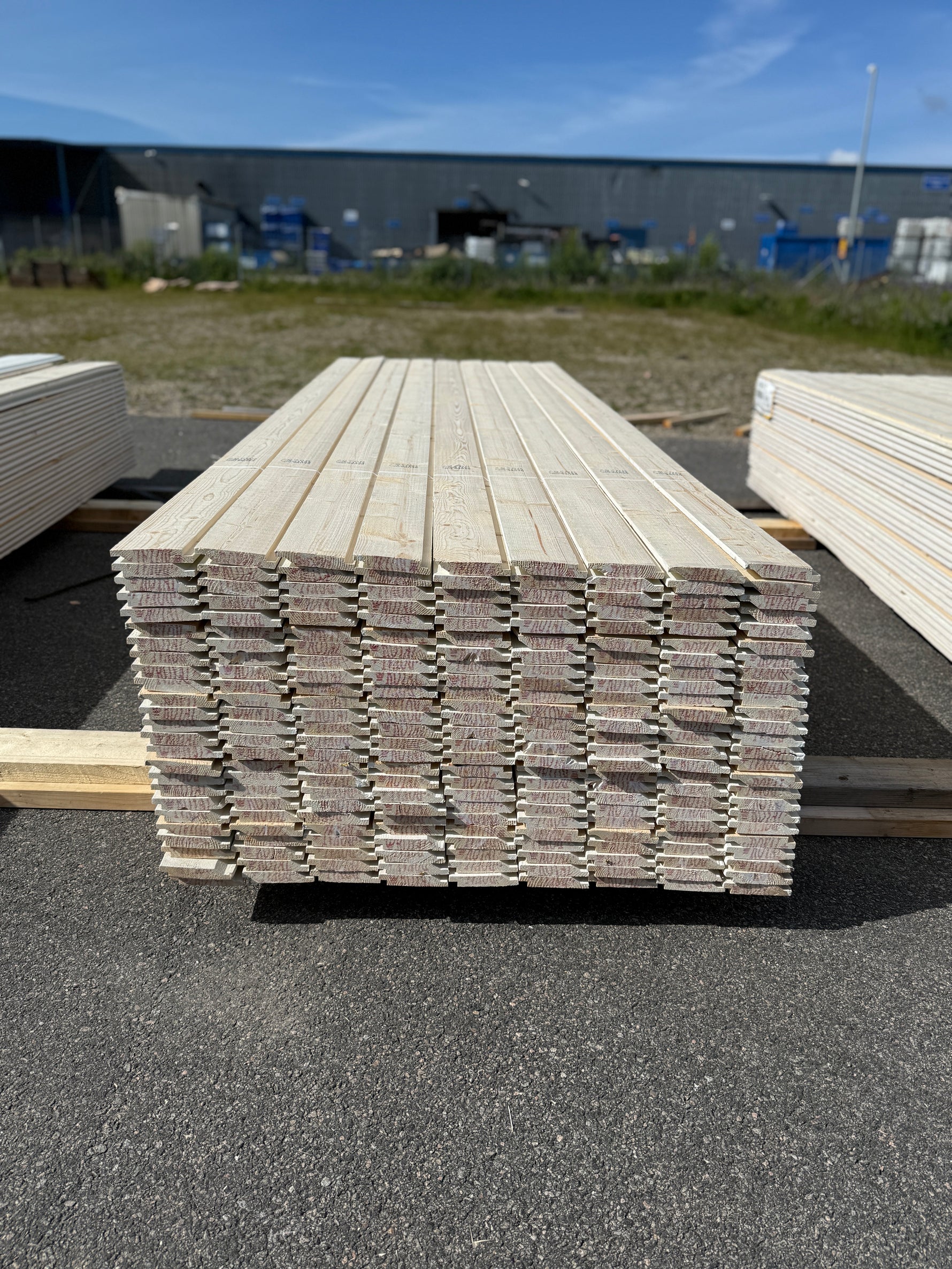 Paket Ytterpanel Enkelfas Halvspont 22x120mm, 225st 3.60m Grundmålad Vit&nbsp;