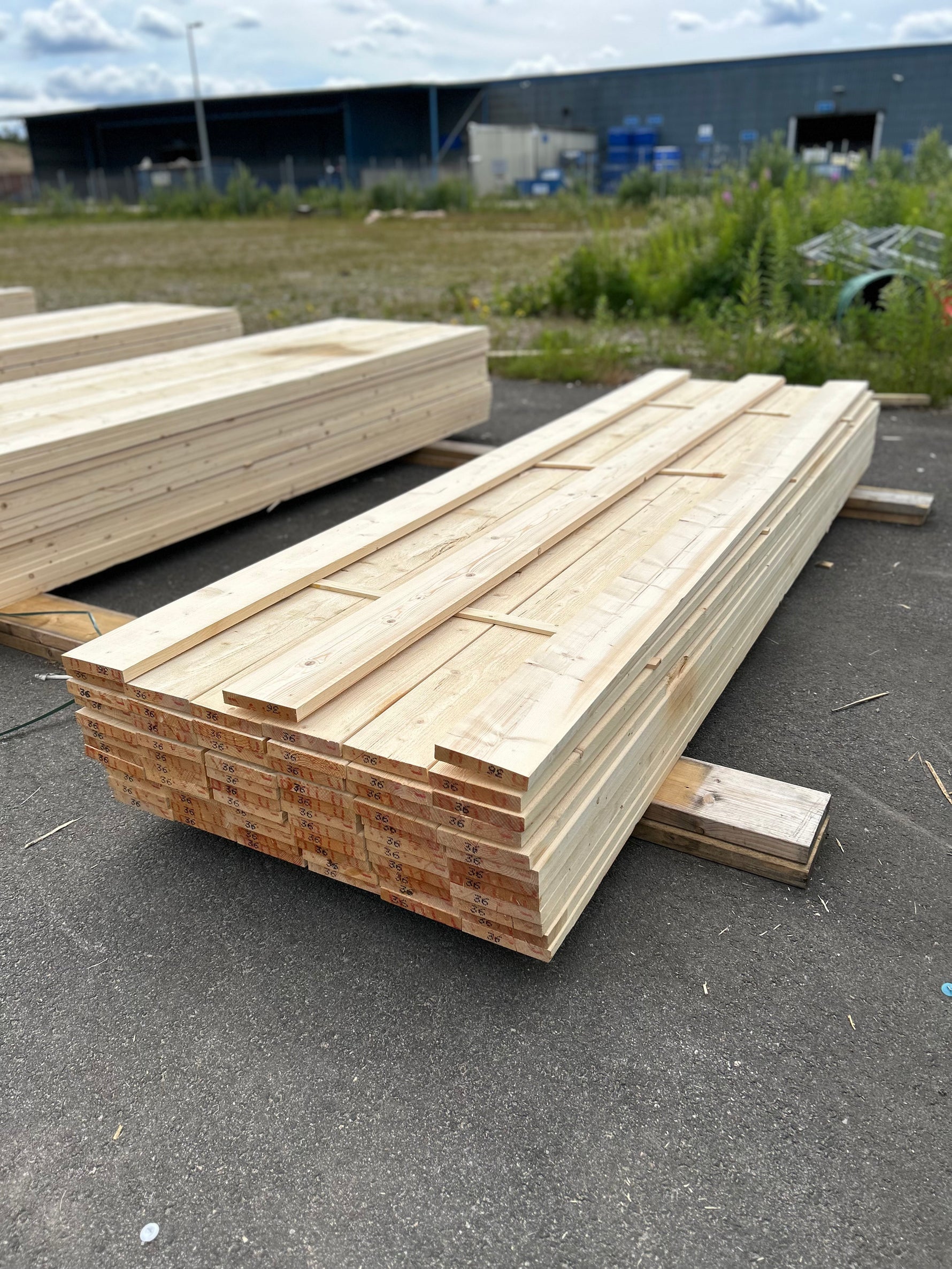 Paket Finsågade Brädor 28x170mm 3.60m- 69st Obehandlade