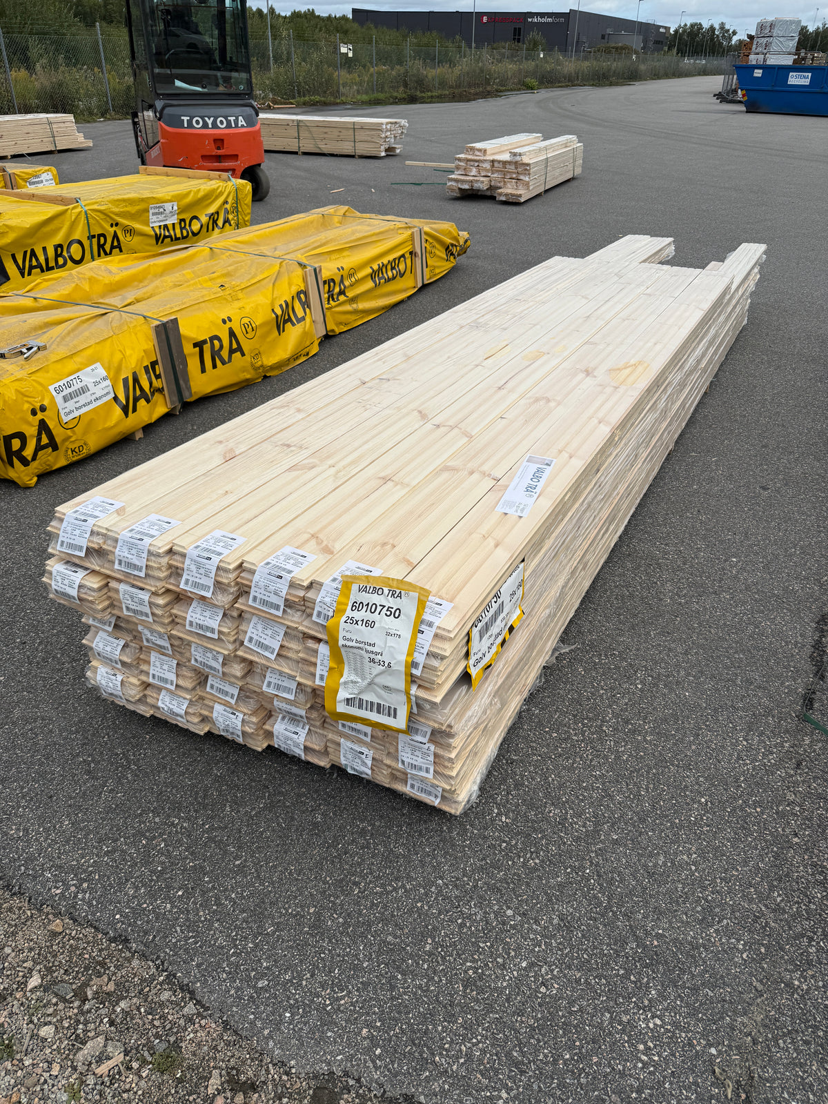 Paket Furugolv Borstad Ljusgrå Ekonomi 25x160 mm – 85,63 m²