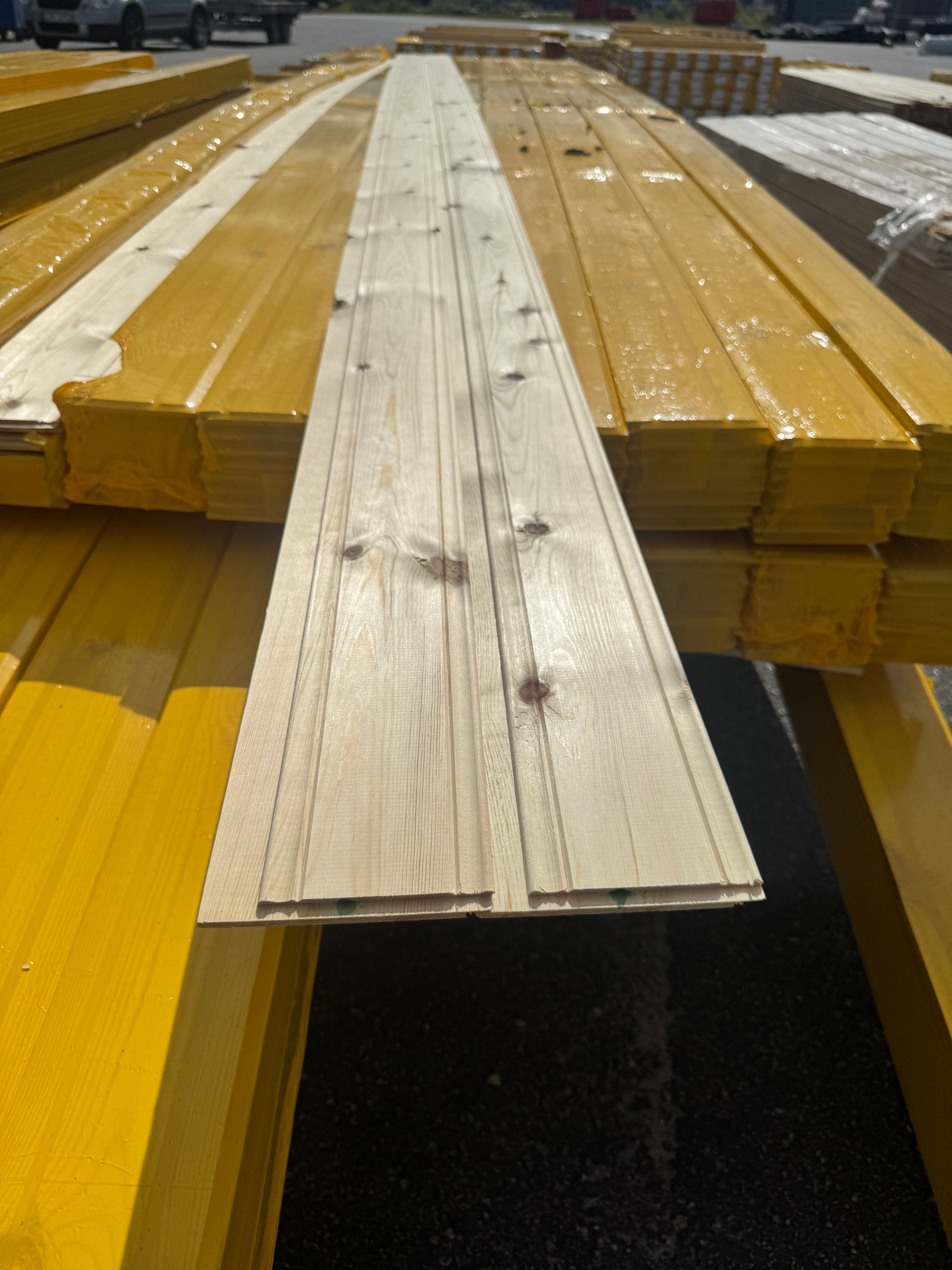 Herrgårdspanel 13x120 Furu – Sekunda, Obehandlad (ändspont)