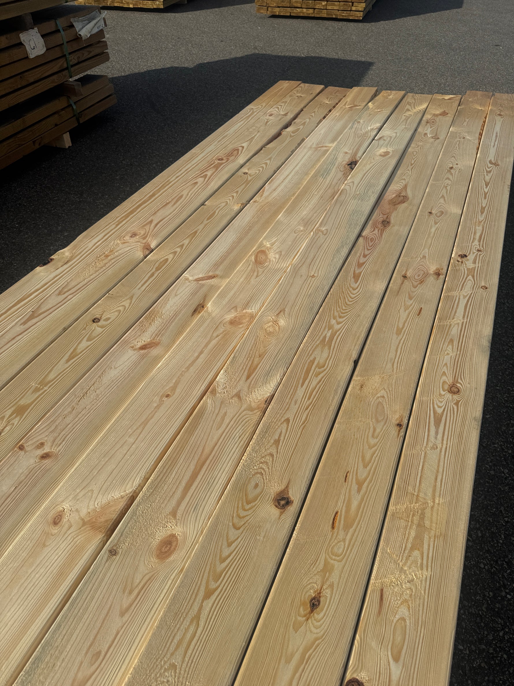 Paket Hyvlad 28x120 – 71st – 2.70–3.00 m – ANDRASORTERING