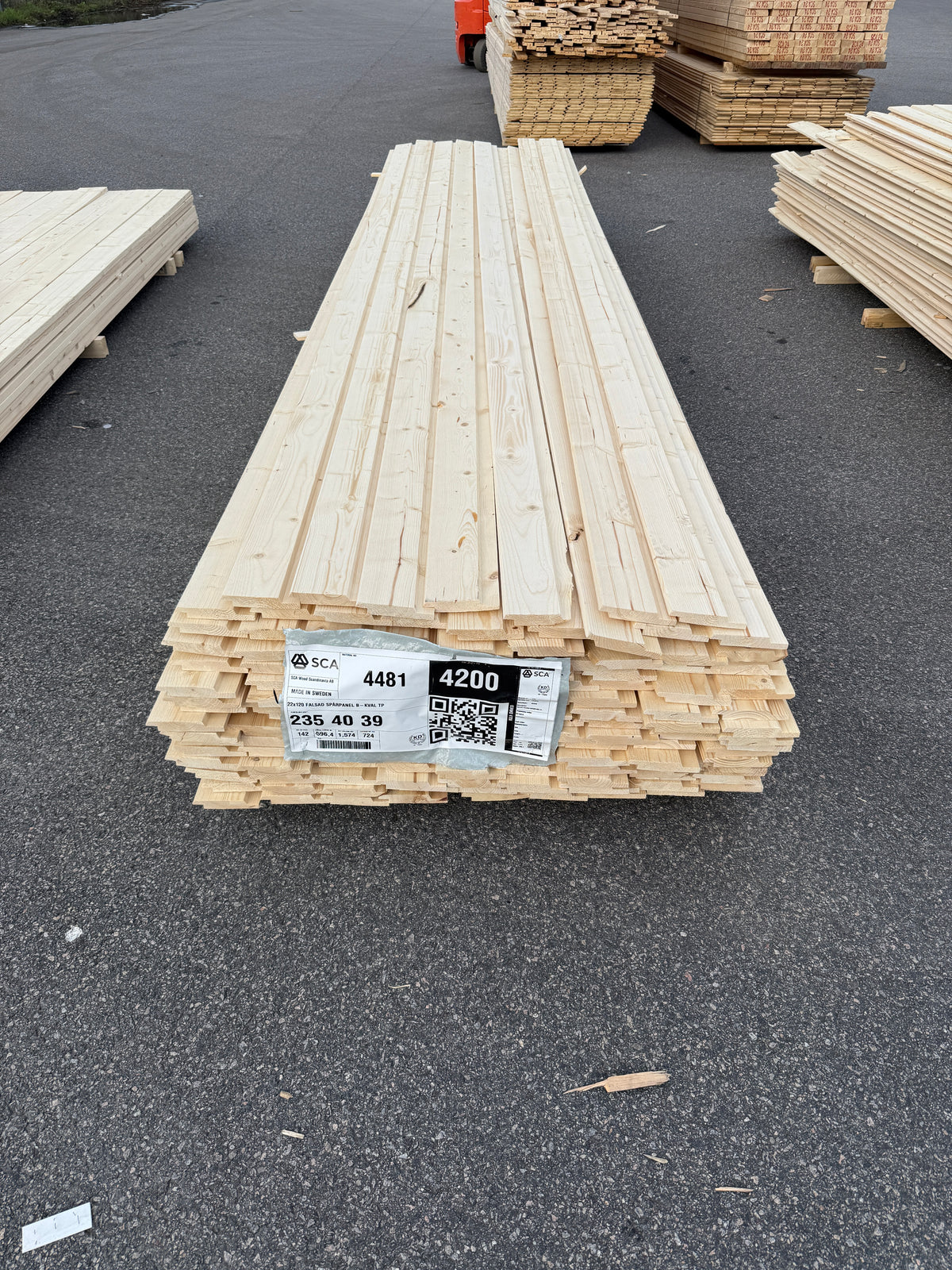 Parti Spårpanel 22x120 mm – 4,20 m 142st (Andra sortering)
