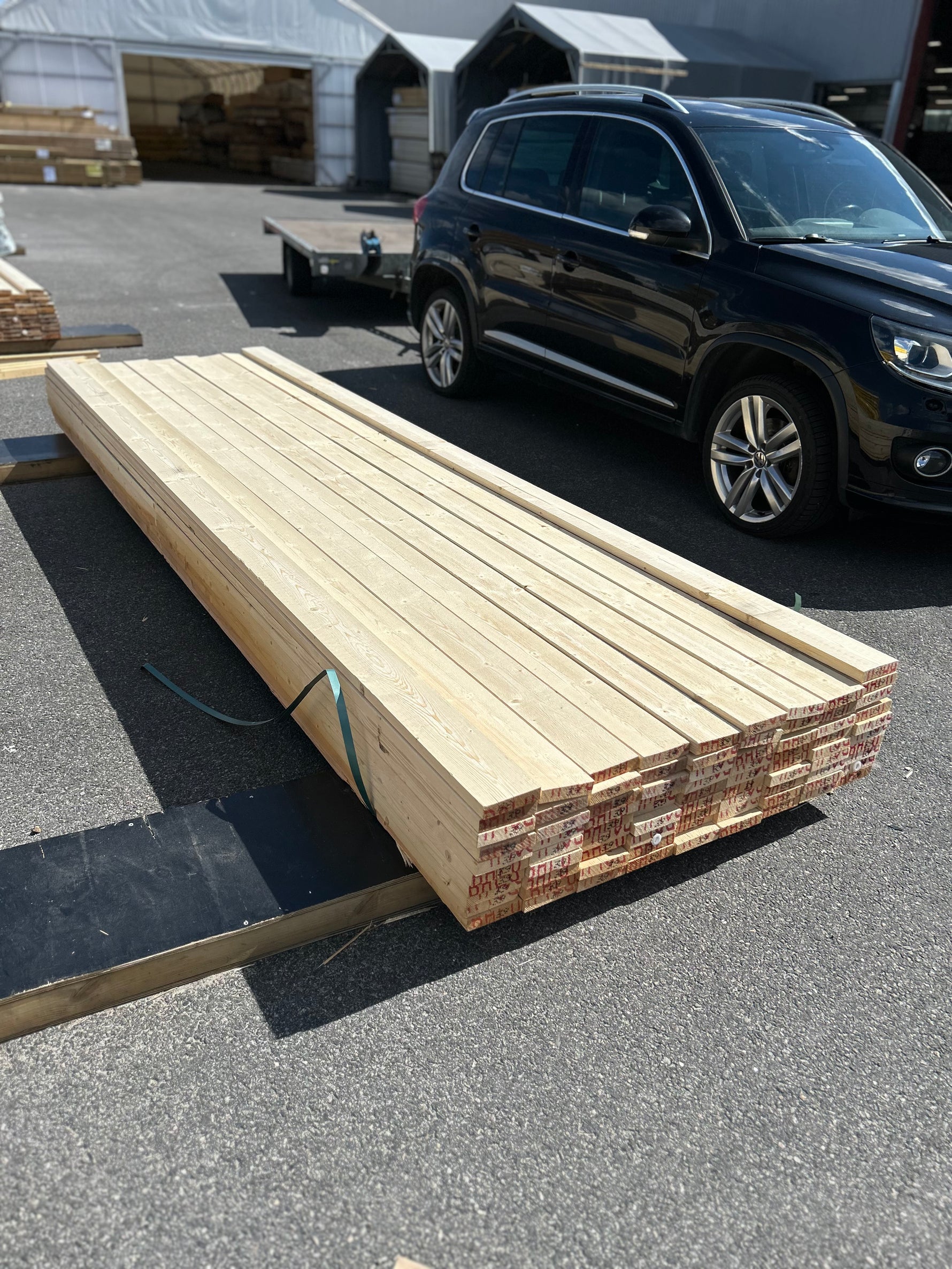 Paket Finsågade Brädor 28x120mm 3,90m 83st Obehandlade