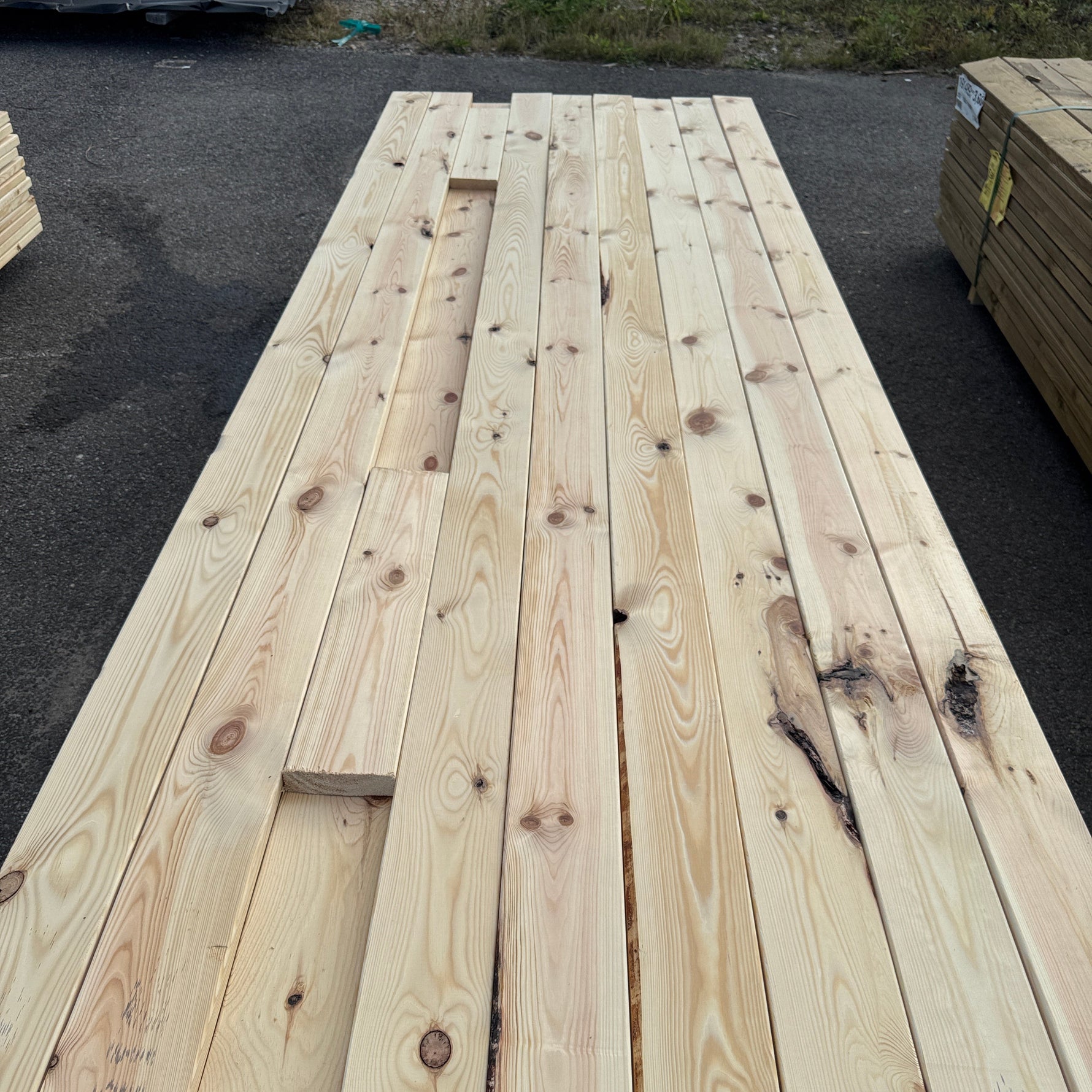 Paket Hyvlad 28x120 – 125st – 3.00 m – ANDRASORTERING