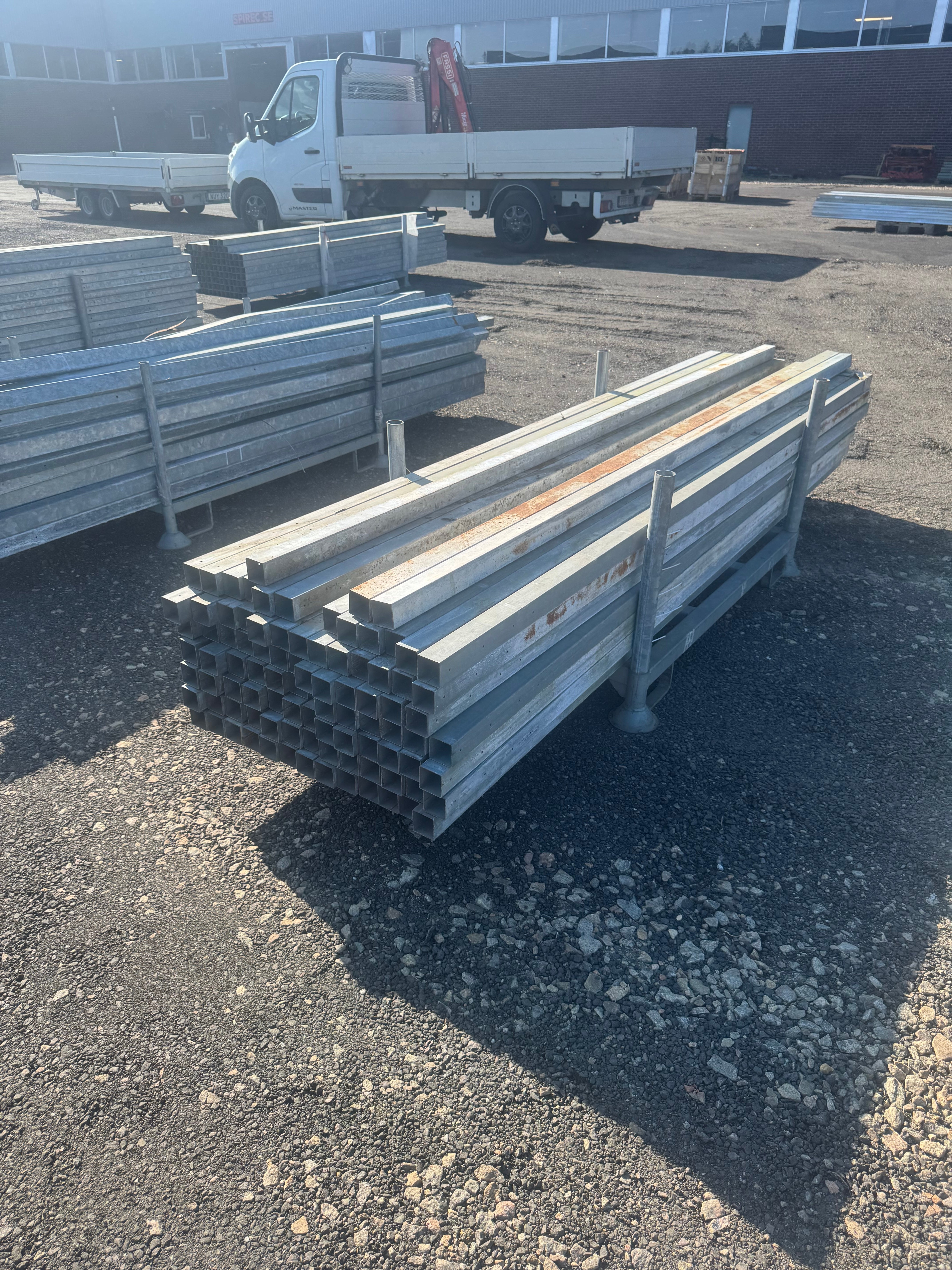 Staketstolpar 50x50mm rostiga 93st