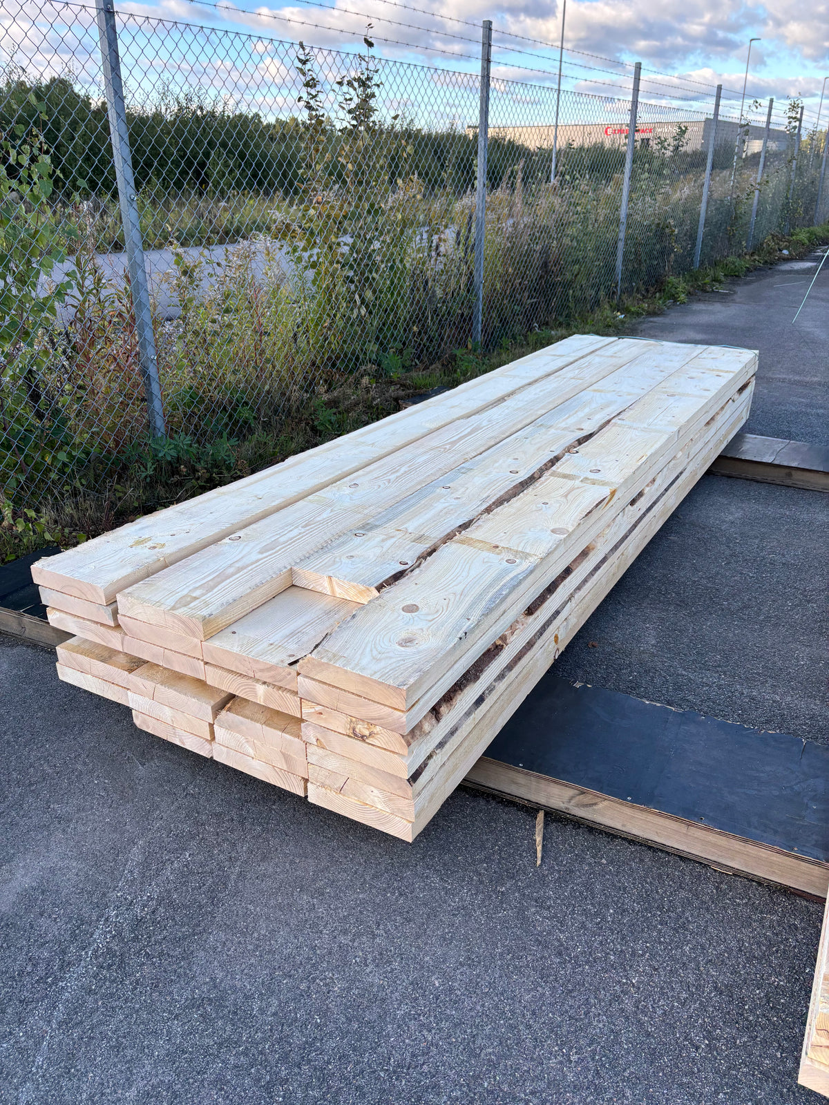 Paket Ohyvlade Reglar 47x248mm (3,30–3,60m) 28st Gran