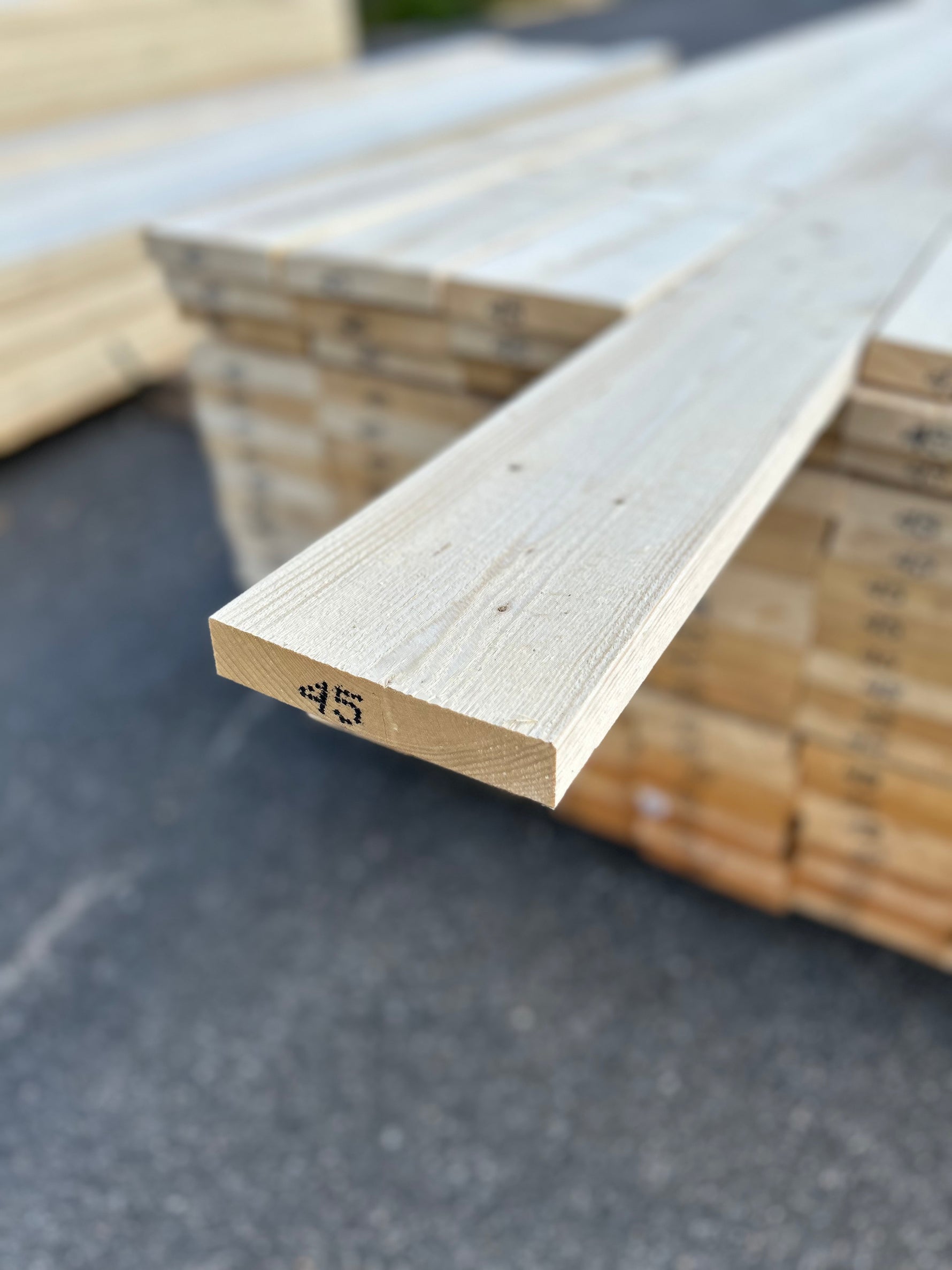 Paket Finsågade Brädor 28x145mm 4.50m 133st Obehandlad