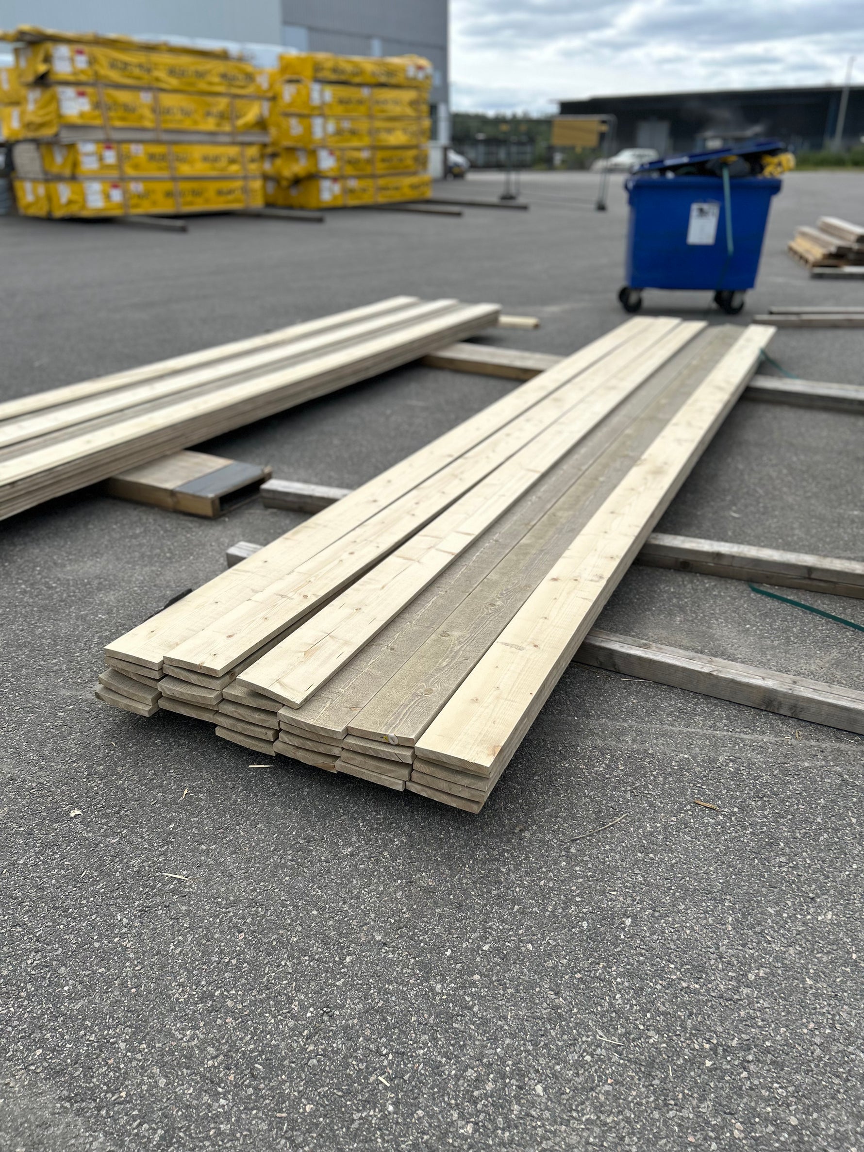 Paket Finsågade Brädor 22x170mm 5,40m 28st Lasyr