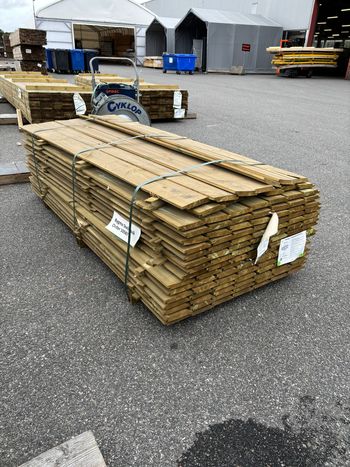 Paket Tryckimpregnerad Ytterpanel Enkelfas Halvspont 22x145mm – 118st