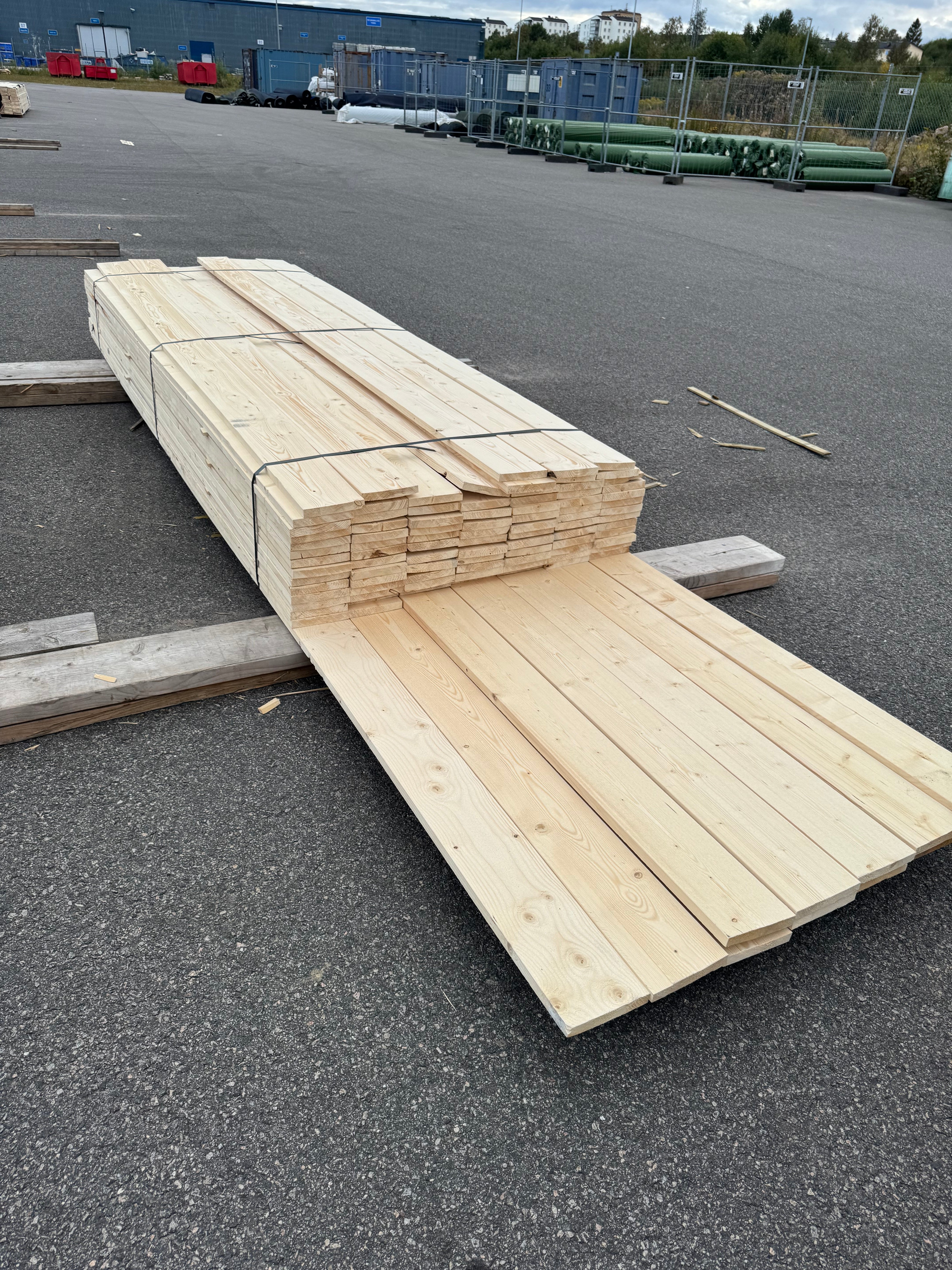 Paket Finsågad Panel 22x145mm 102st 3.0–4.20m – Andra sortering