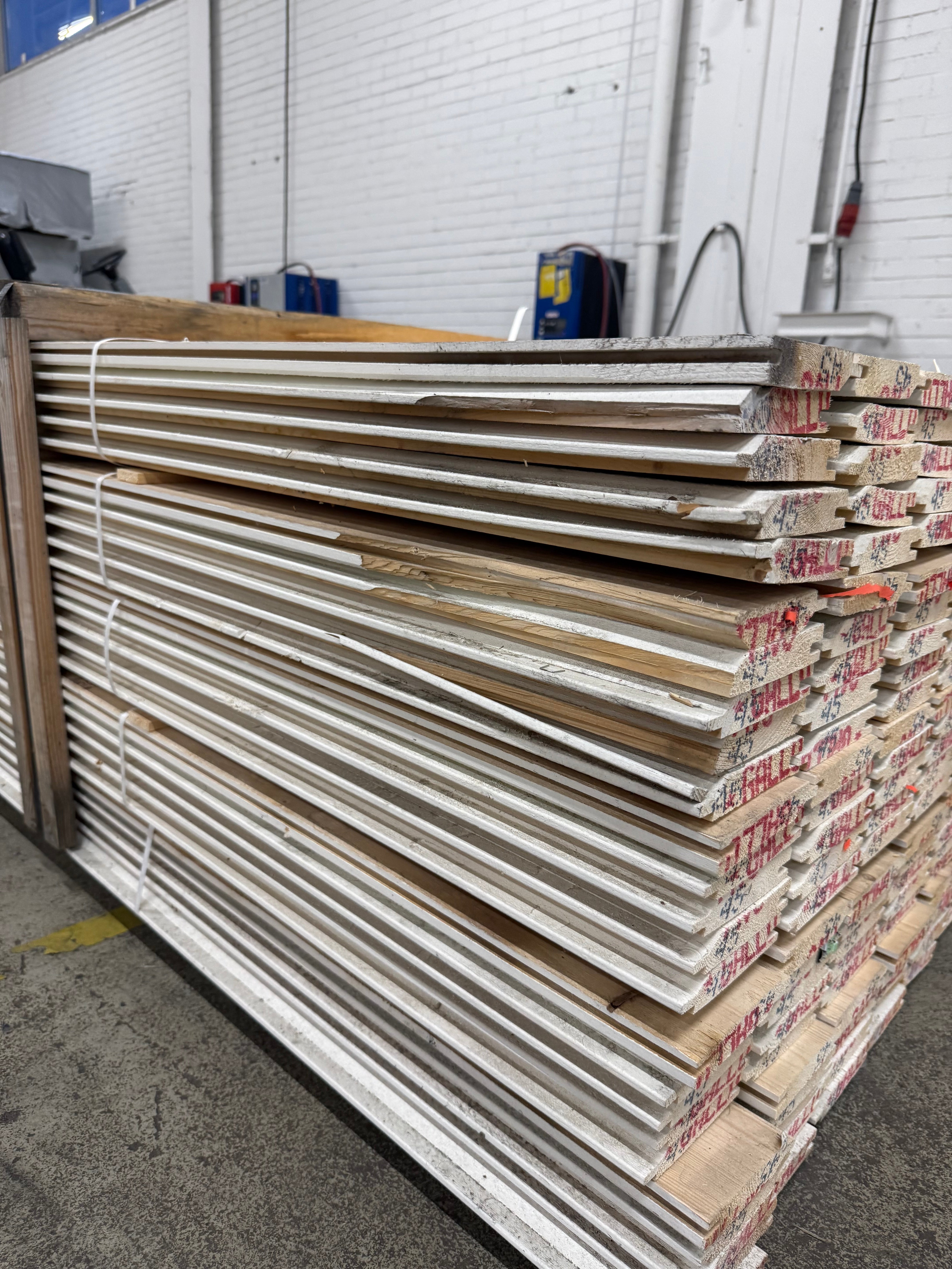 Paket Enkelfasspont 22×120 – 225 st (4.50 m) Grundmålad Vit