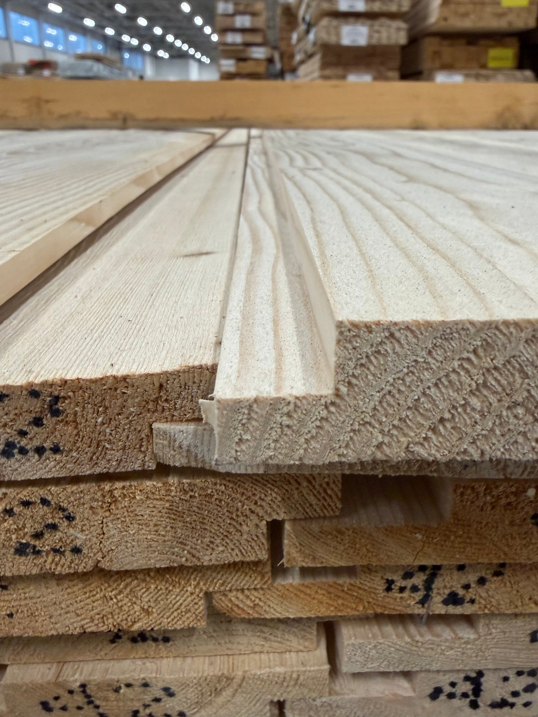 FOTAD PÅ HYVLADE SIDAN ISTÄLLET FÖR FINSÅGADE SIDAN Paket spontad panel 22x120 4,20 m 89 st - Spirec