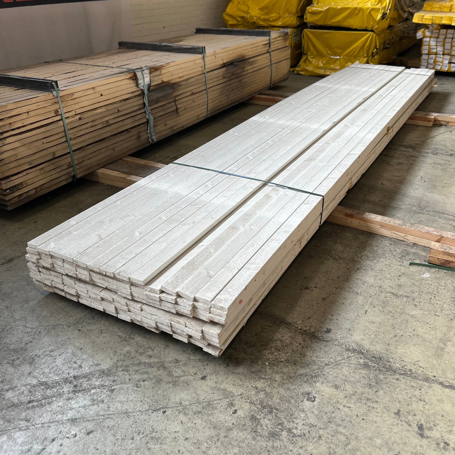 Paket Finsågade Brädor 22x70mm, 139st 5,40m- Grundmålade