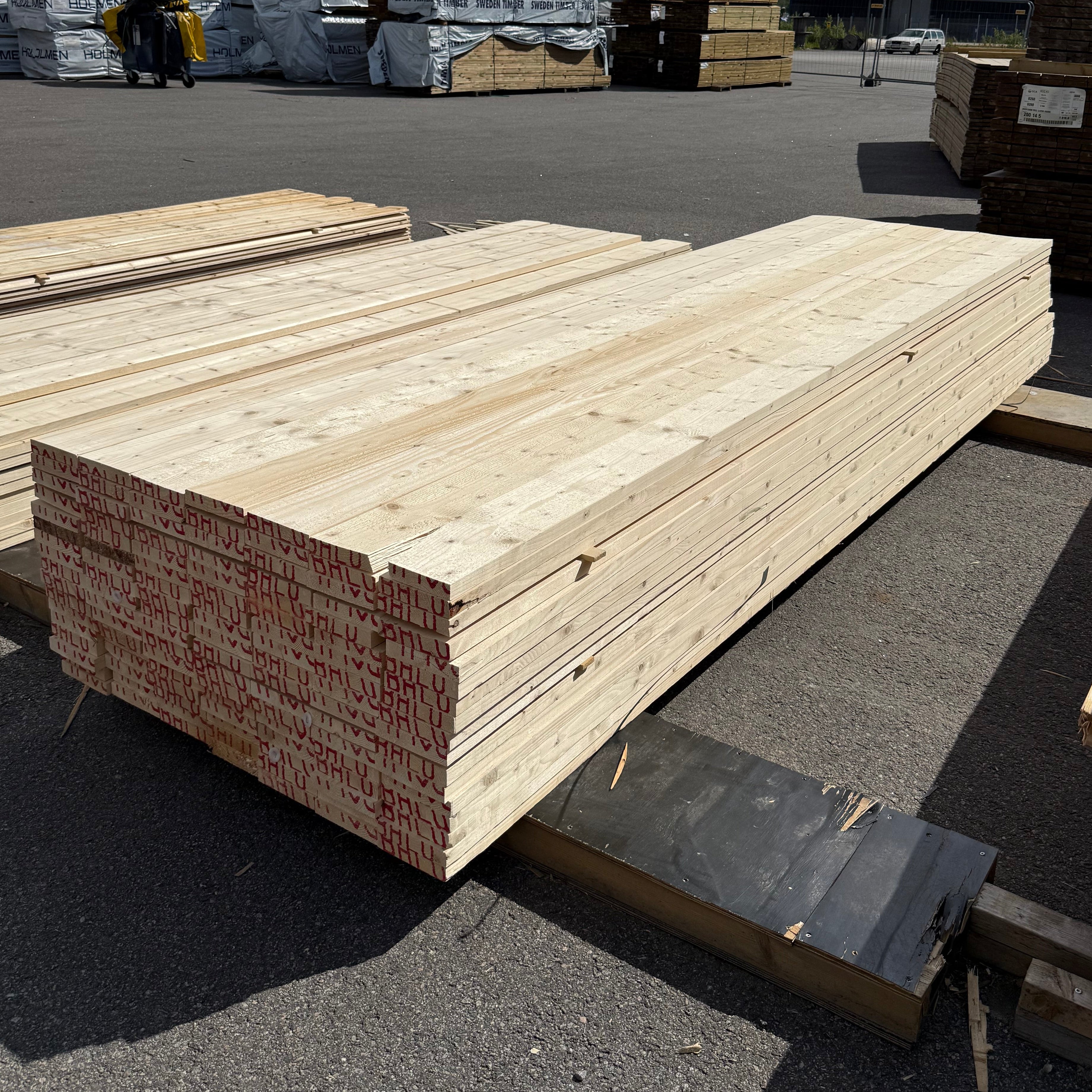 Paket Finsågade Brädor 28x145mm, 119st 3,90m