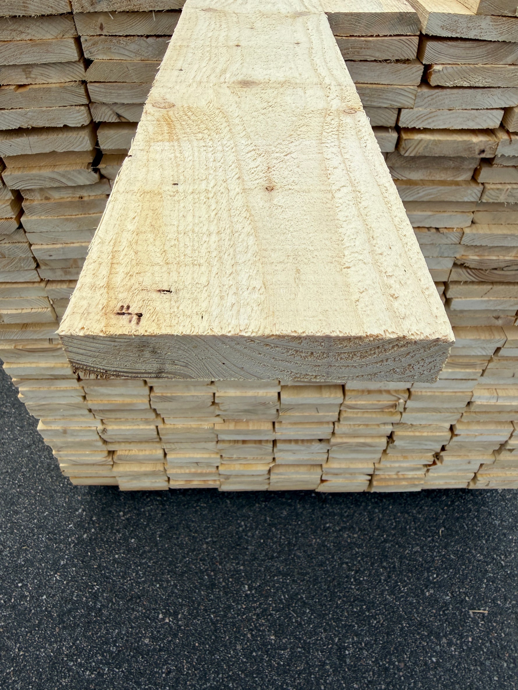 Paket Råsågade Brädor 22×125 mm – 411 st (2,40-3,90m)