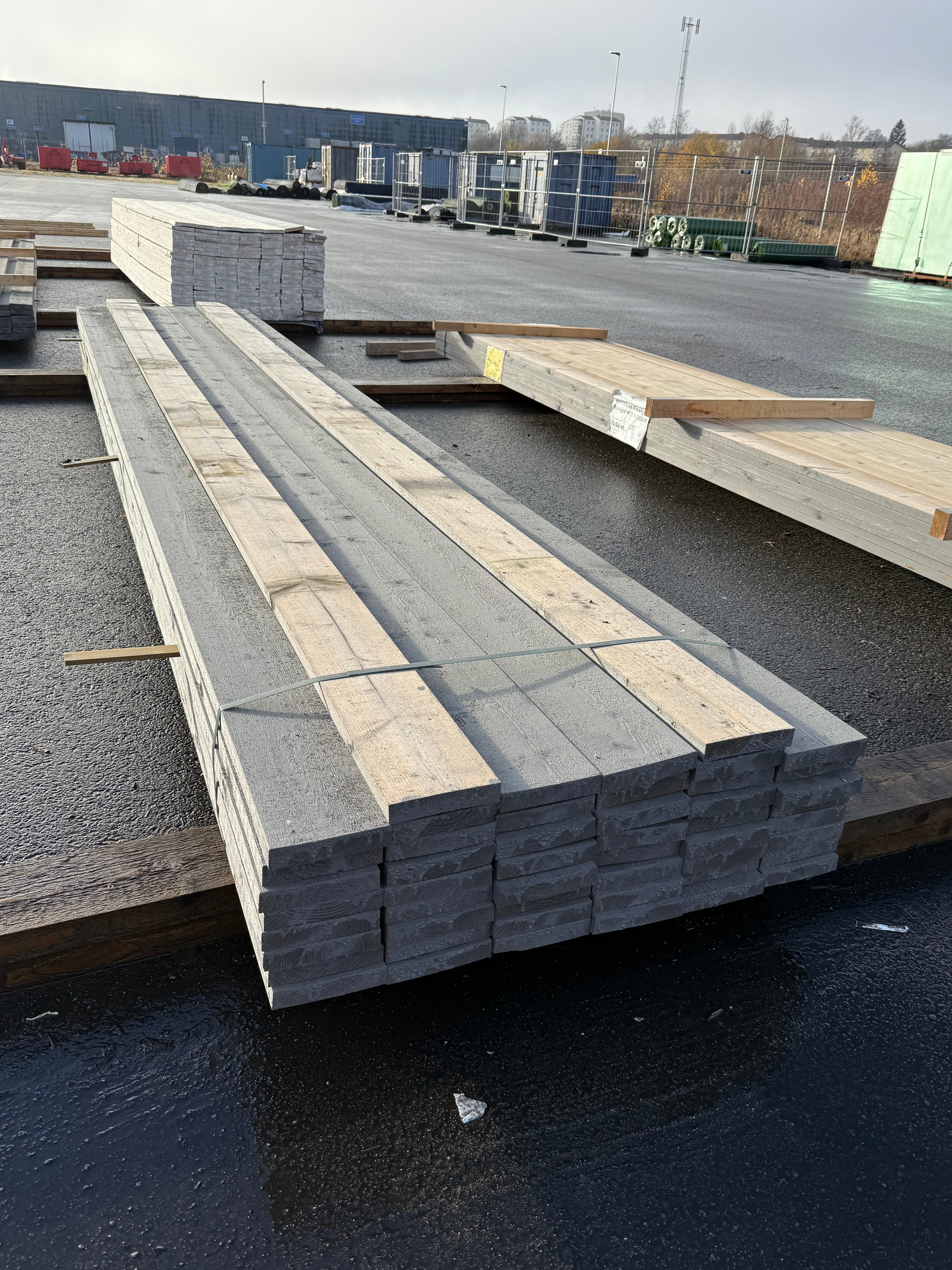 Paket Finsågad Bräda 28x145 mm – 19 st (4,80 m, Målad NCS S 6500-N)