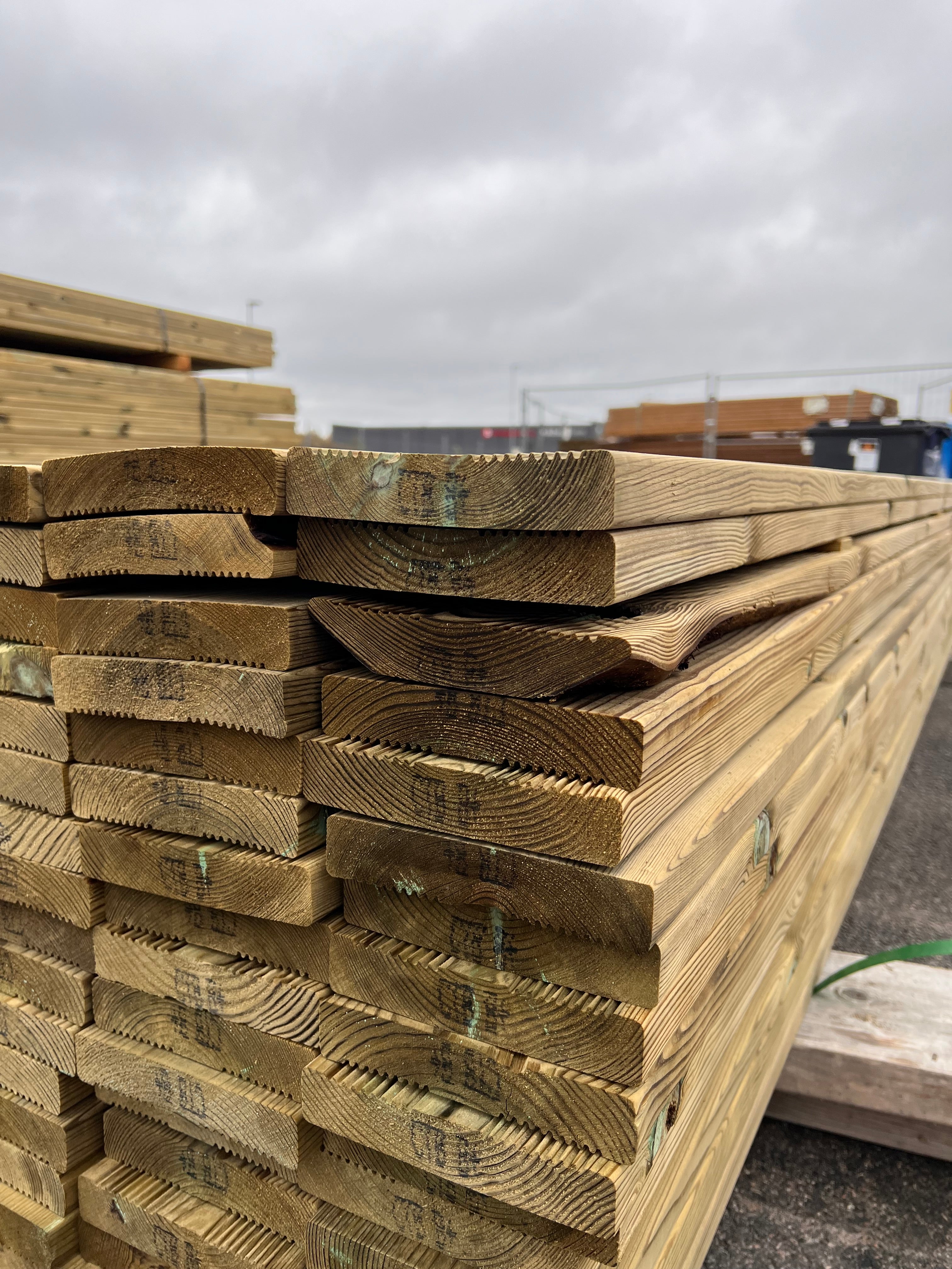 Tryckimpregnerad Rillad Trall 27x145 3,60 m – 112 st (B-sortering)