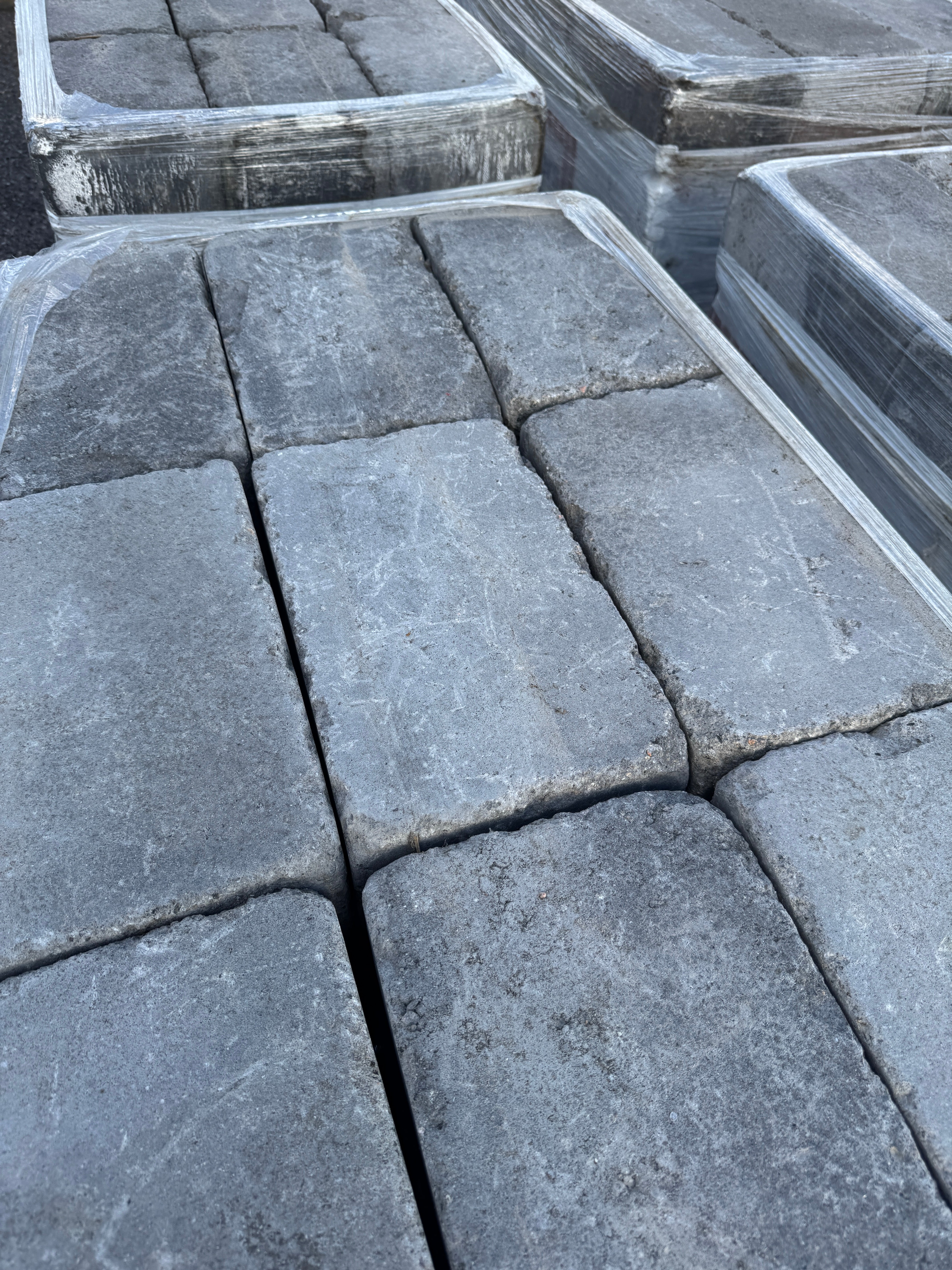 Marksten Labyrint Antik Maxi 350x210x140mm Gråmix 40kr/st