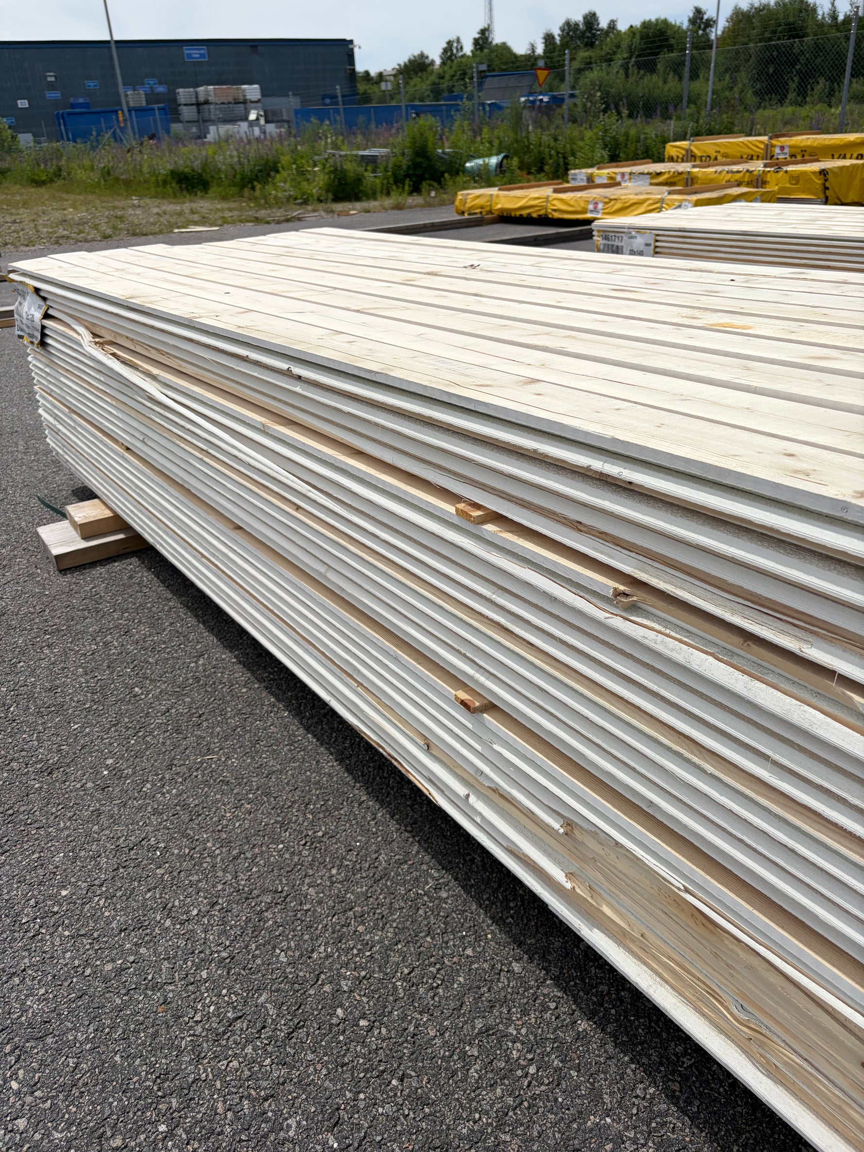 Paket Ytterpanel Dubbelfas Halvspont 22x120mm, 225st 3.60m Mellanstruken&nbsp;