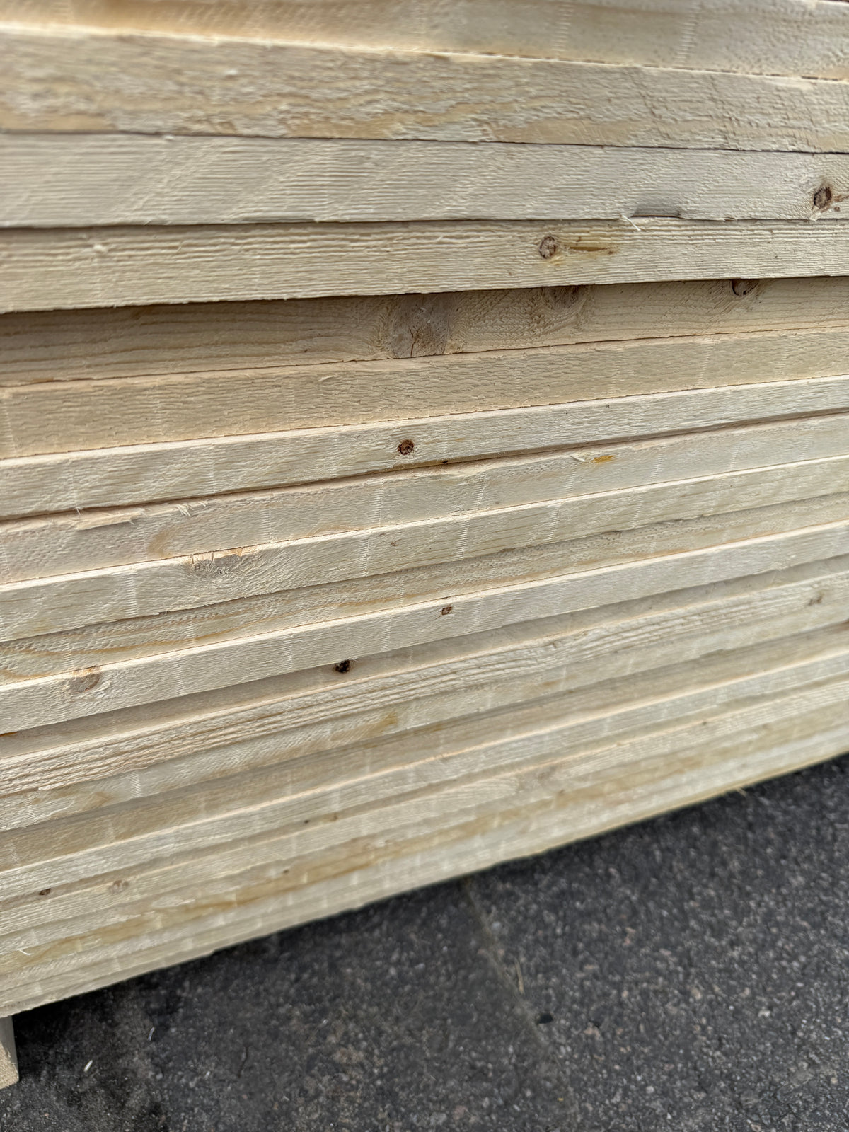 Paket Finsågade Brädor 22x95 mm – 3,60m 275st (Obehandlade)