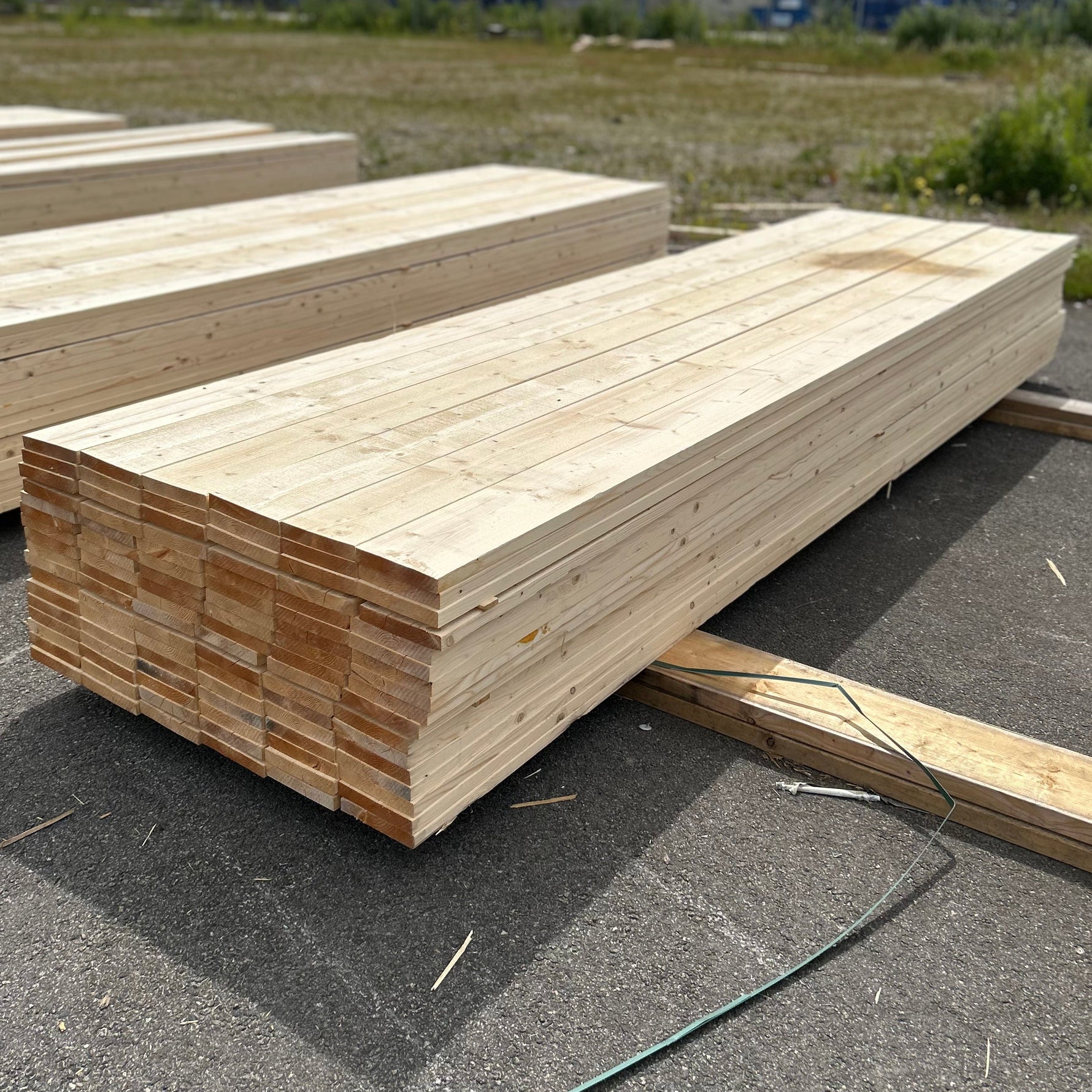 Paket Finsågade Brädor 28x170mm 3,90m 102st- Obehandlade