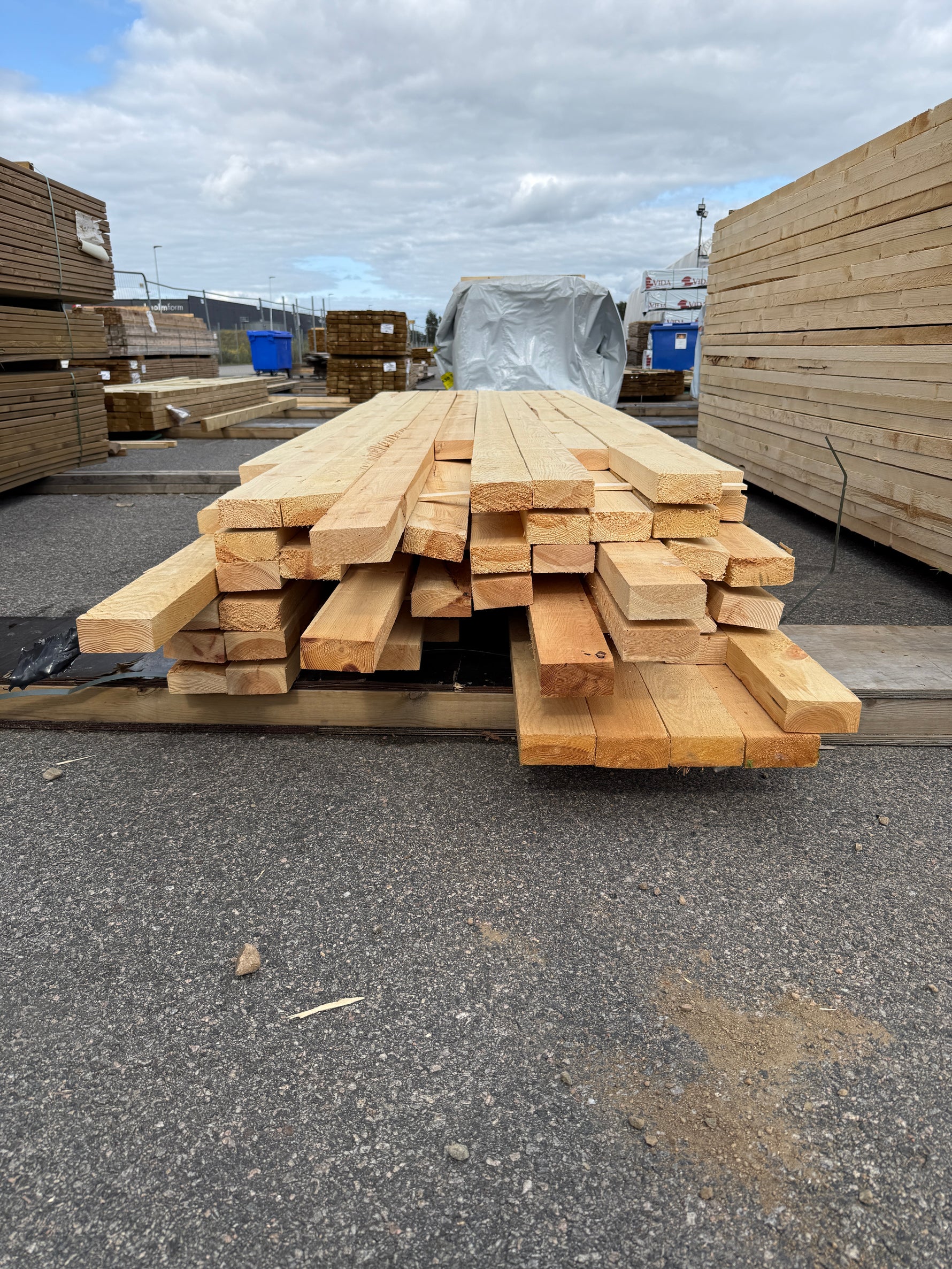 Paket Ohyvlade Reglar 47×100 mm – 70 st (2.70-3.90m)