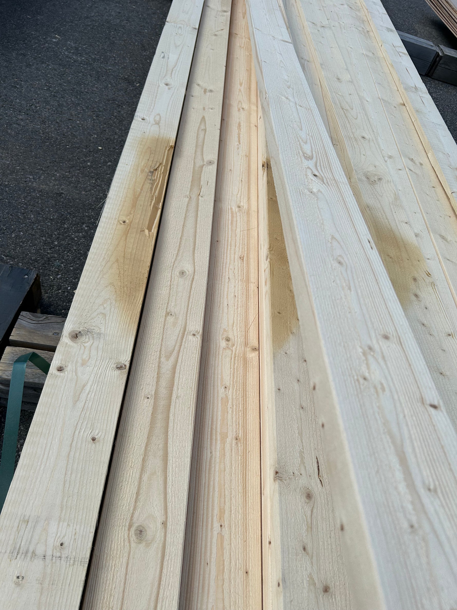Paket Finsågade Brädor 28x120mm 4,20m 50st Obehandlade