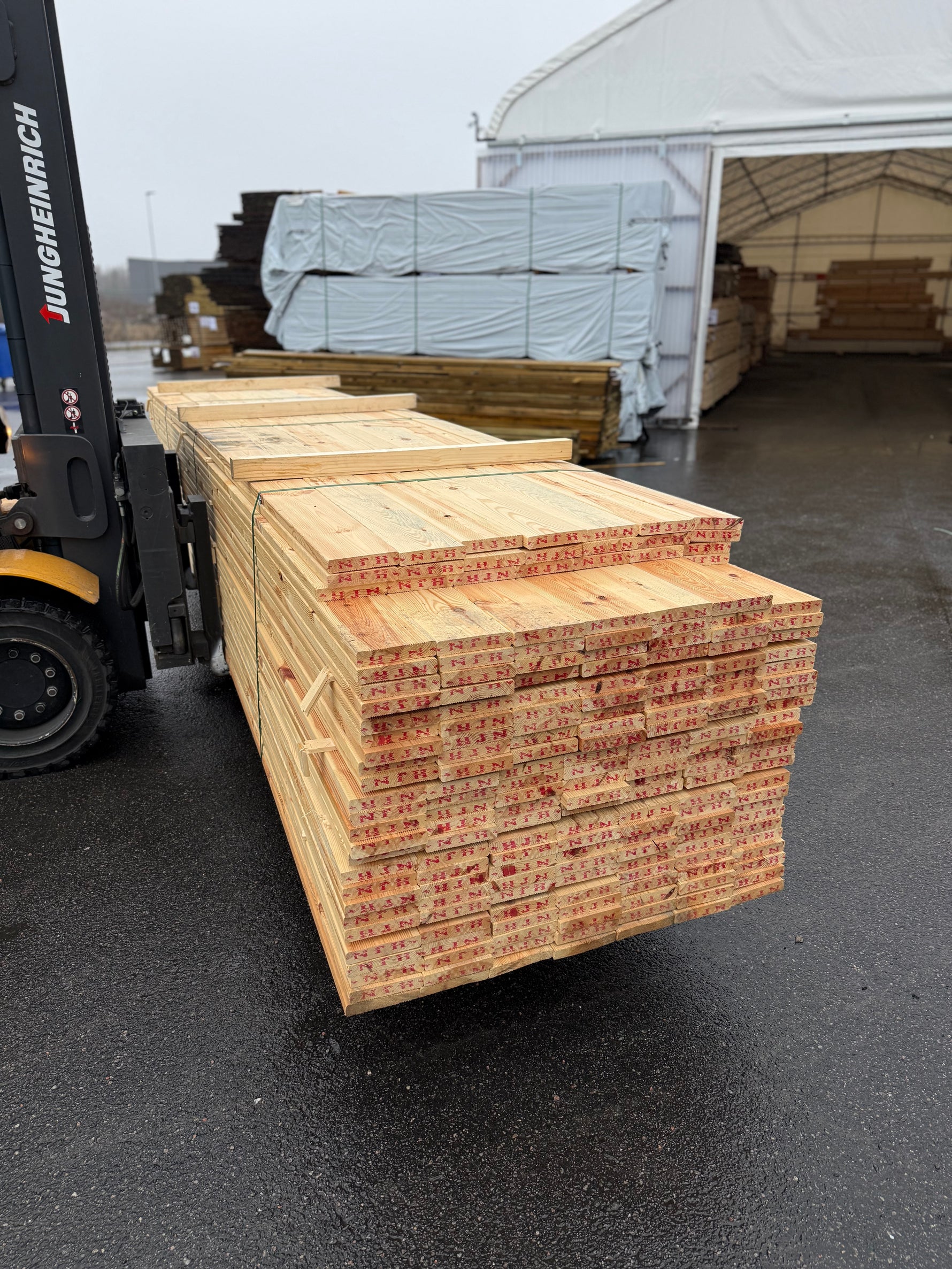 Paket Rillade Brädor 27x145mm Furu 3.90-4.50m (B-Sortering) - Spirec