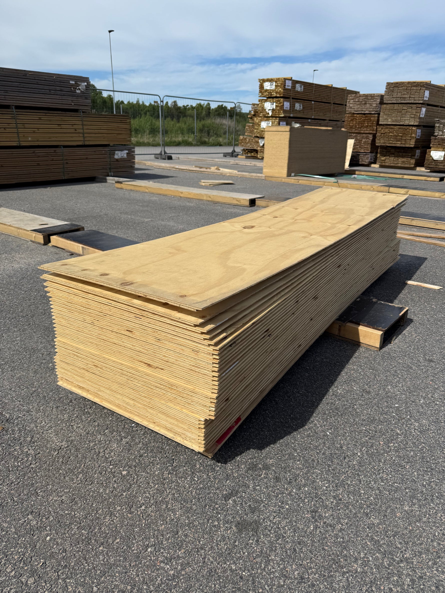 Parti WISA Wall Ergo Plywoodskivor 12mm (598x2400mm) 32st