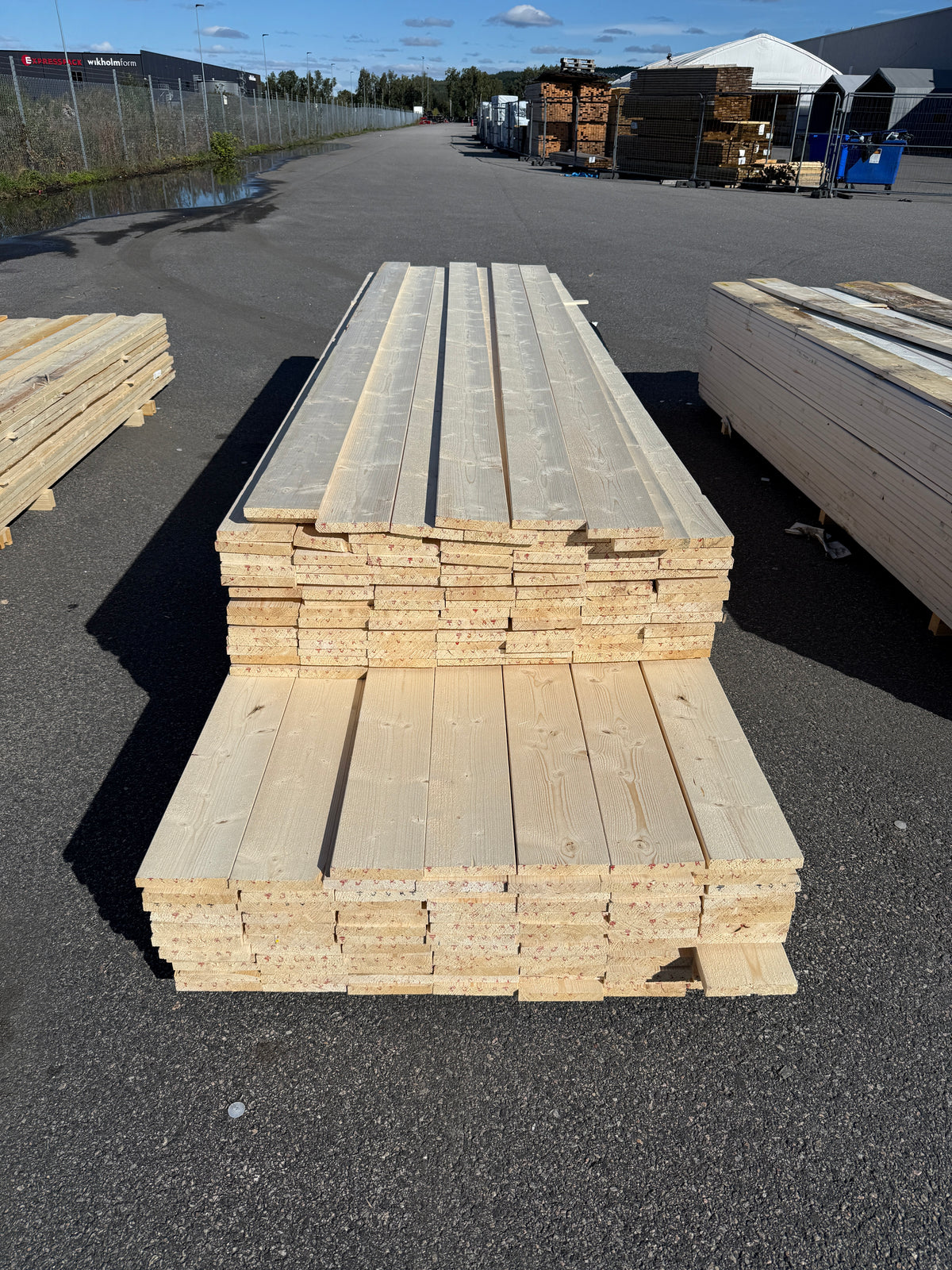 Paket Finsågade Brädor 22x145mm 3,60–4,20m 180st (Andra Sortering)