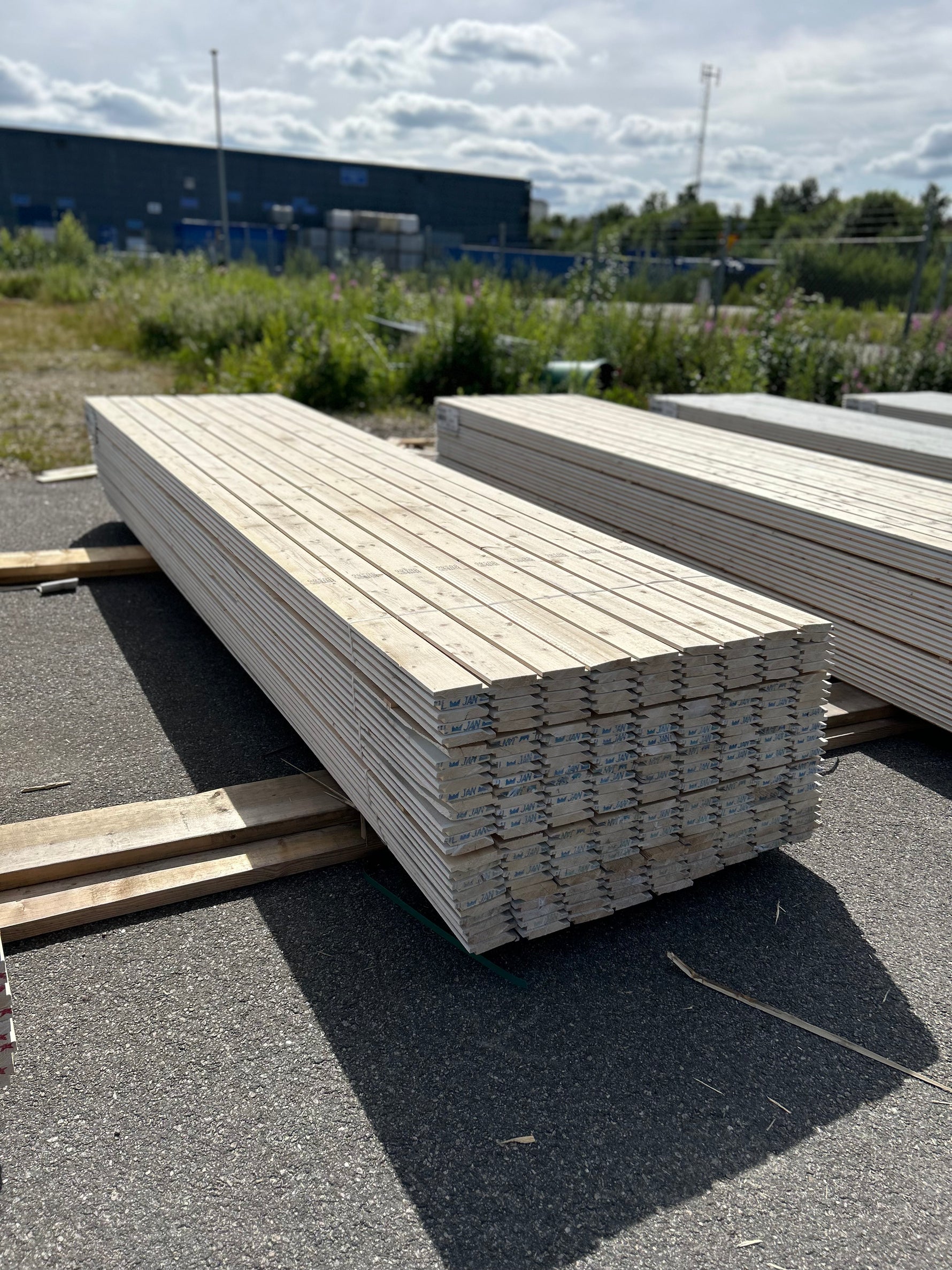 Paket Enkelfas Halvspont 22x120mm 4.20m 225st Grundmålad