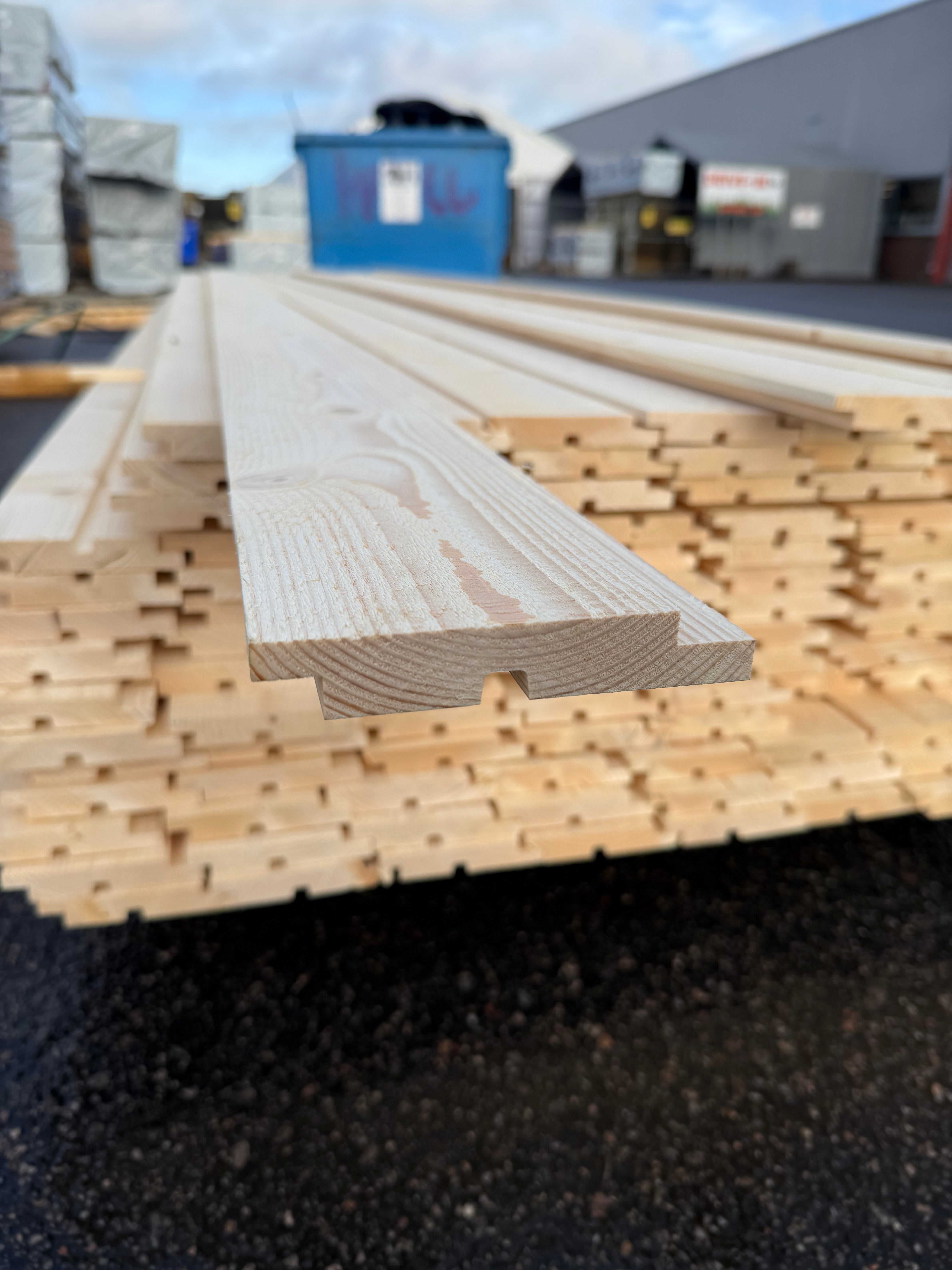 Paket Hakfals 22x120mm – 126 st (4,2 m, gran, obehandlad) Revor