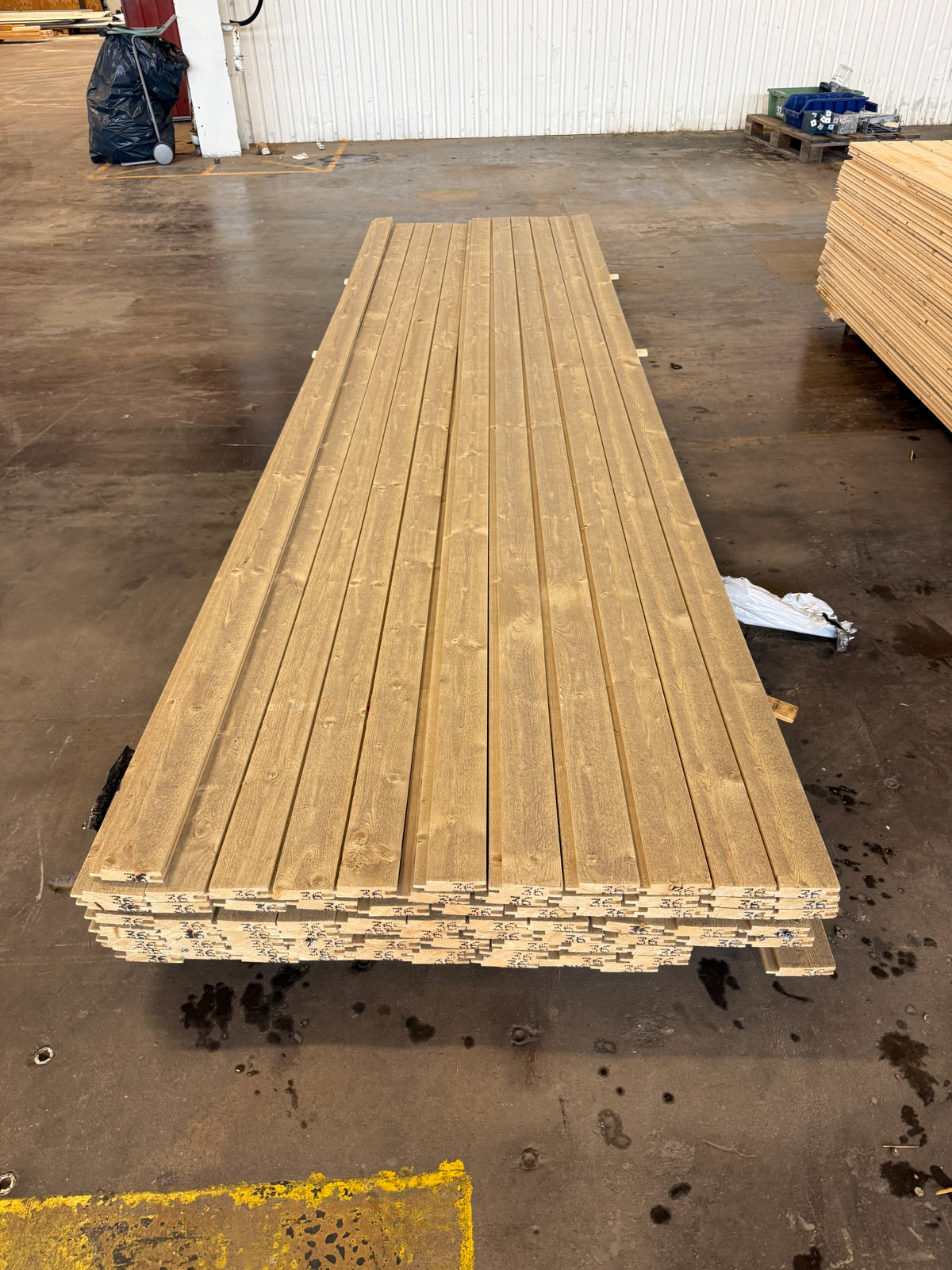 Paket Spårpanel Lasyr 22×95 mm 3,60 m – 84 st