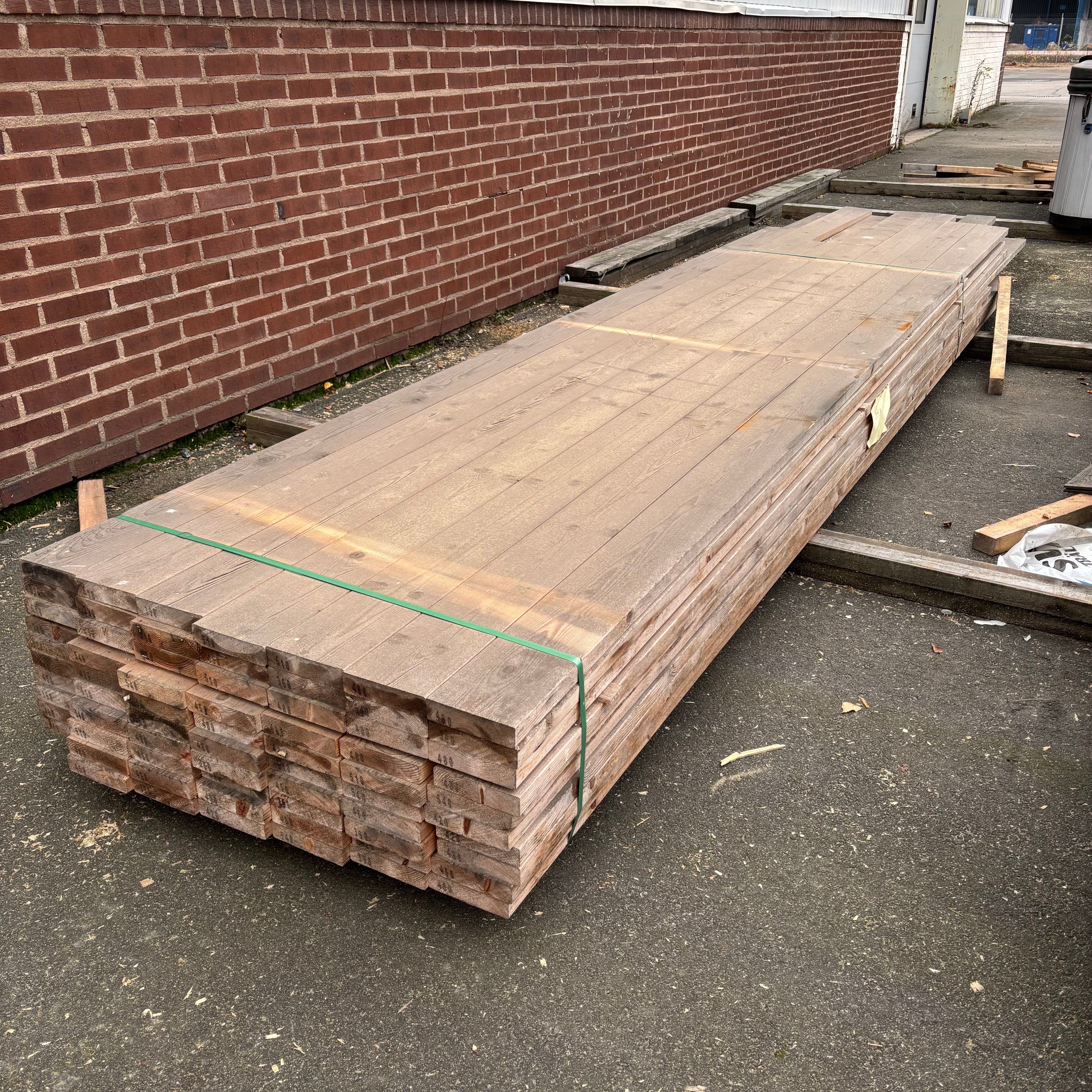 Paket Brädor Rundhyvlad 34x145mm – 70 st (3,6–5,4 m, Obehandlad Gran)